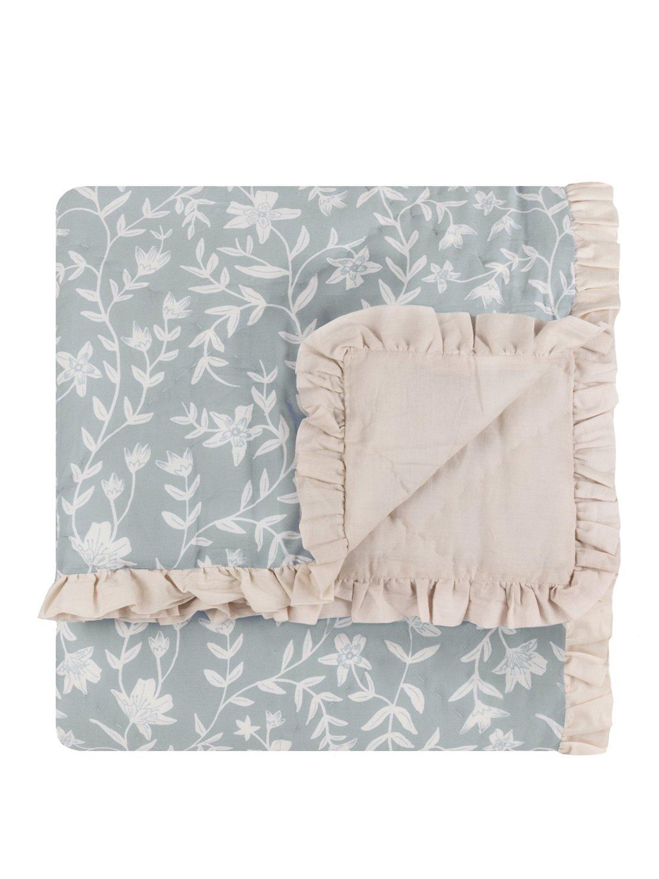 wylder-amelia-bedspread-seafoamstillFront