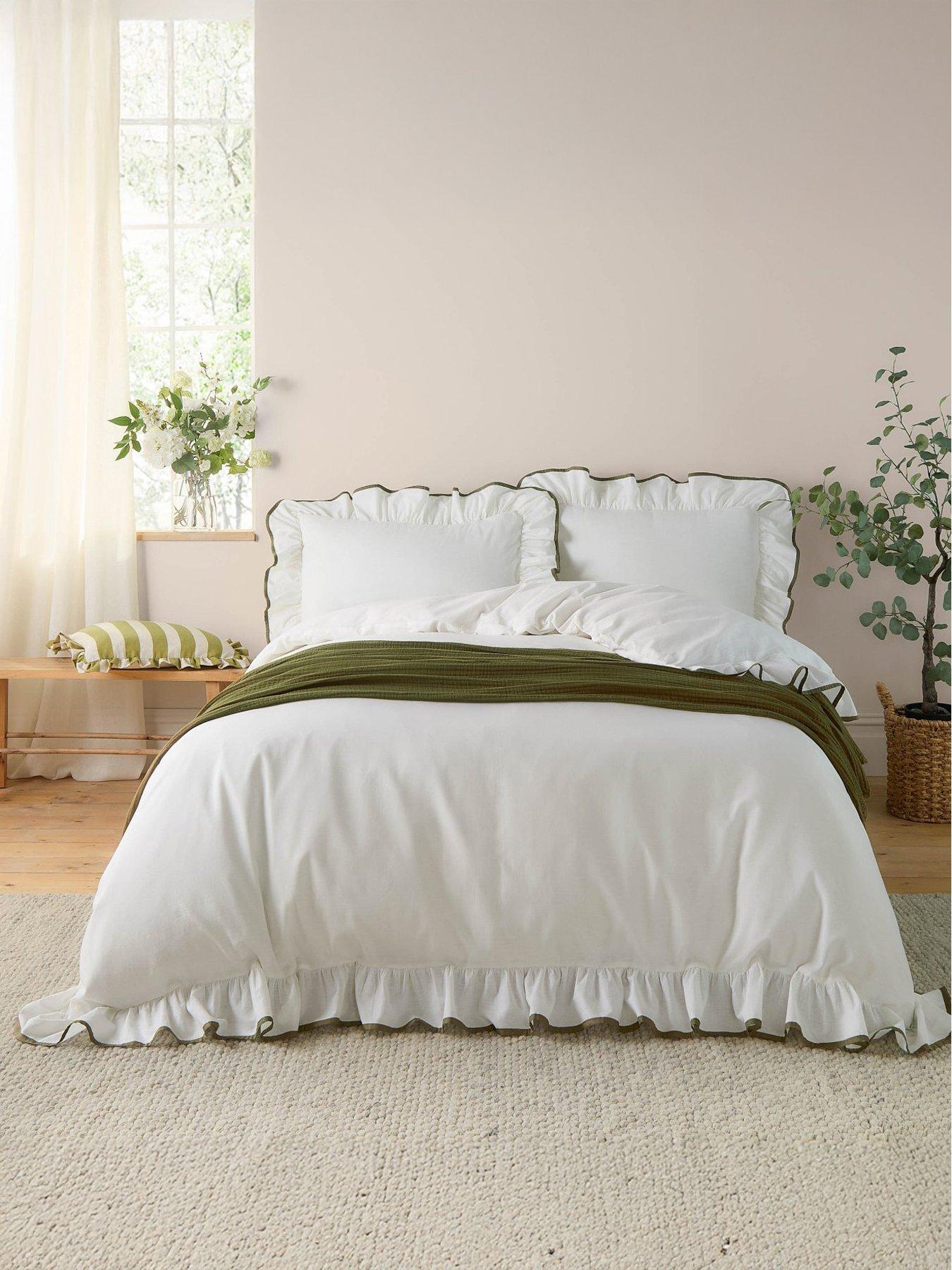 wylder-blousey-duvet-set-olivefront
