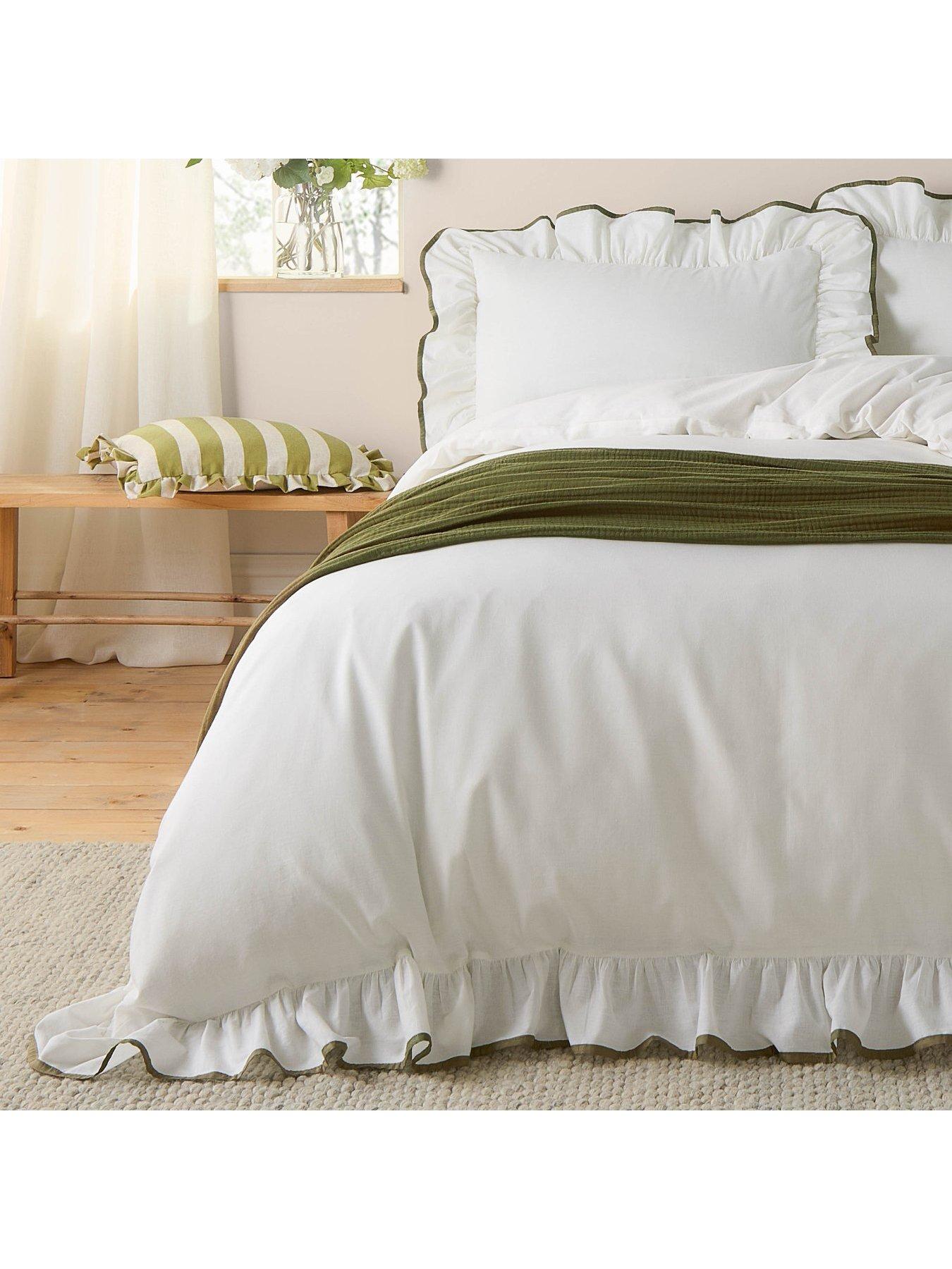 wylder-blousey-duvet-set-oliveback
