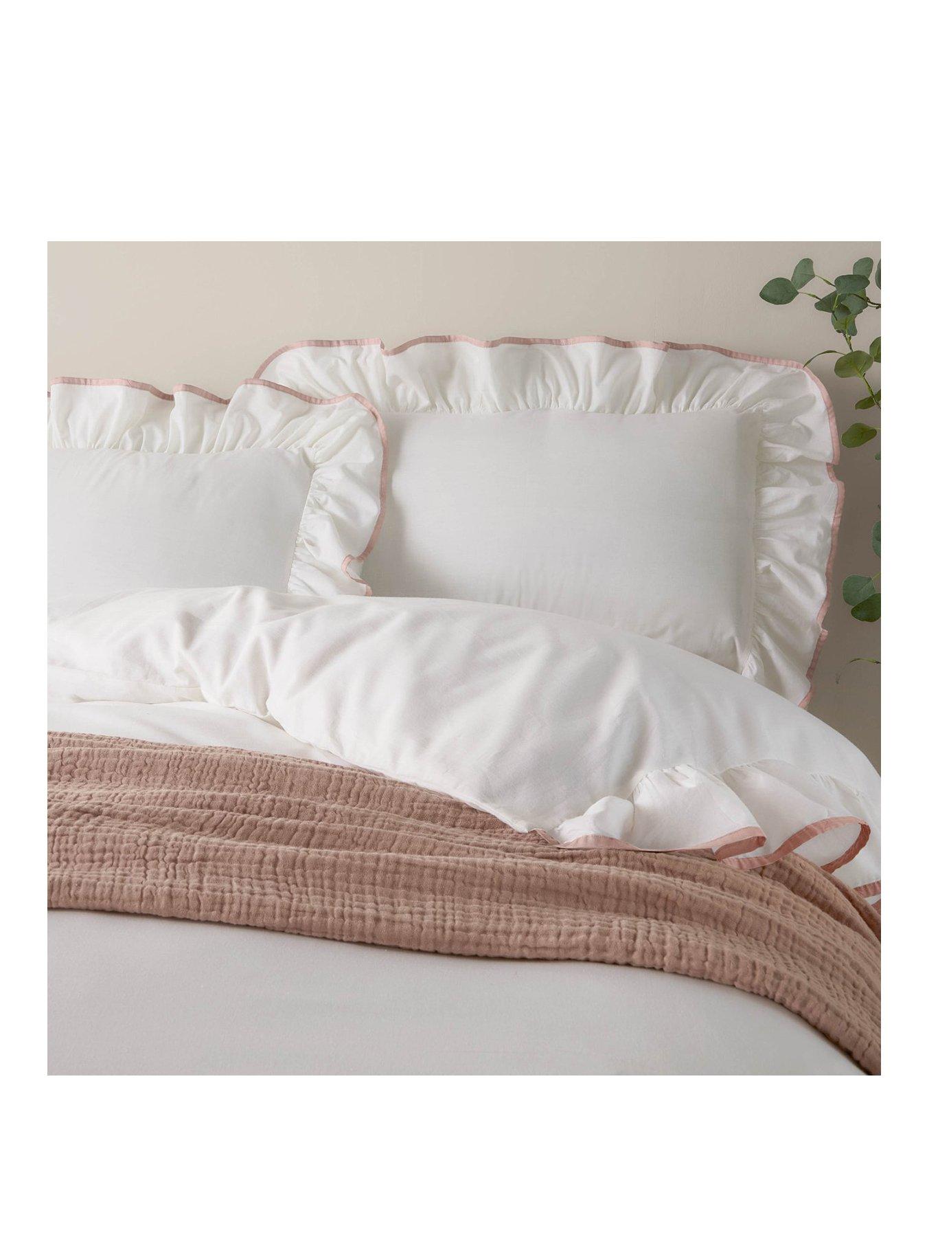 wylder-blousey-duvet-set-pinkstillFront