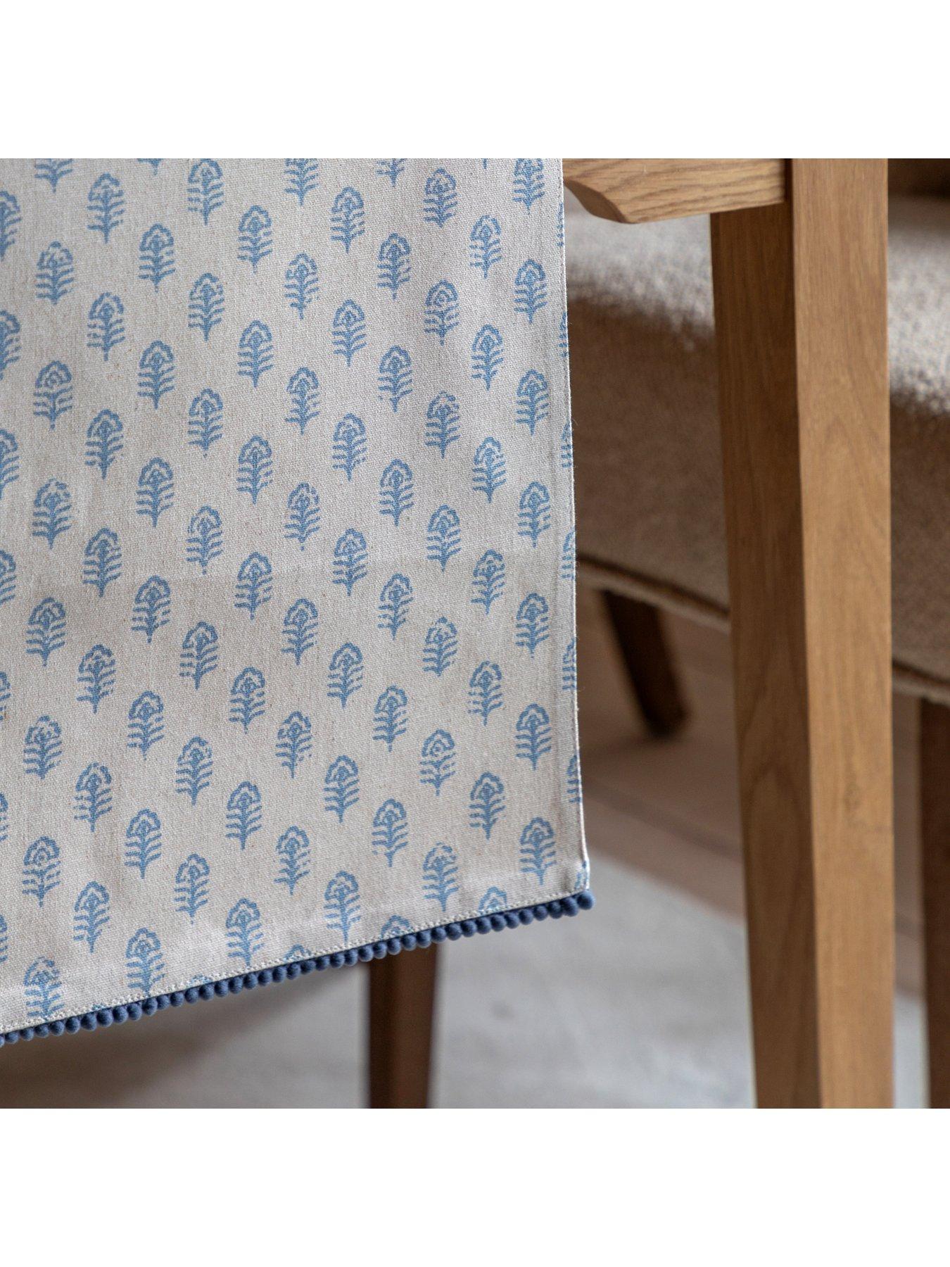 gallery-direct-floral-stamp-table-runneroutfit