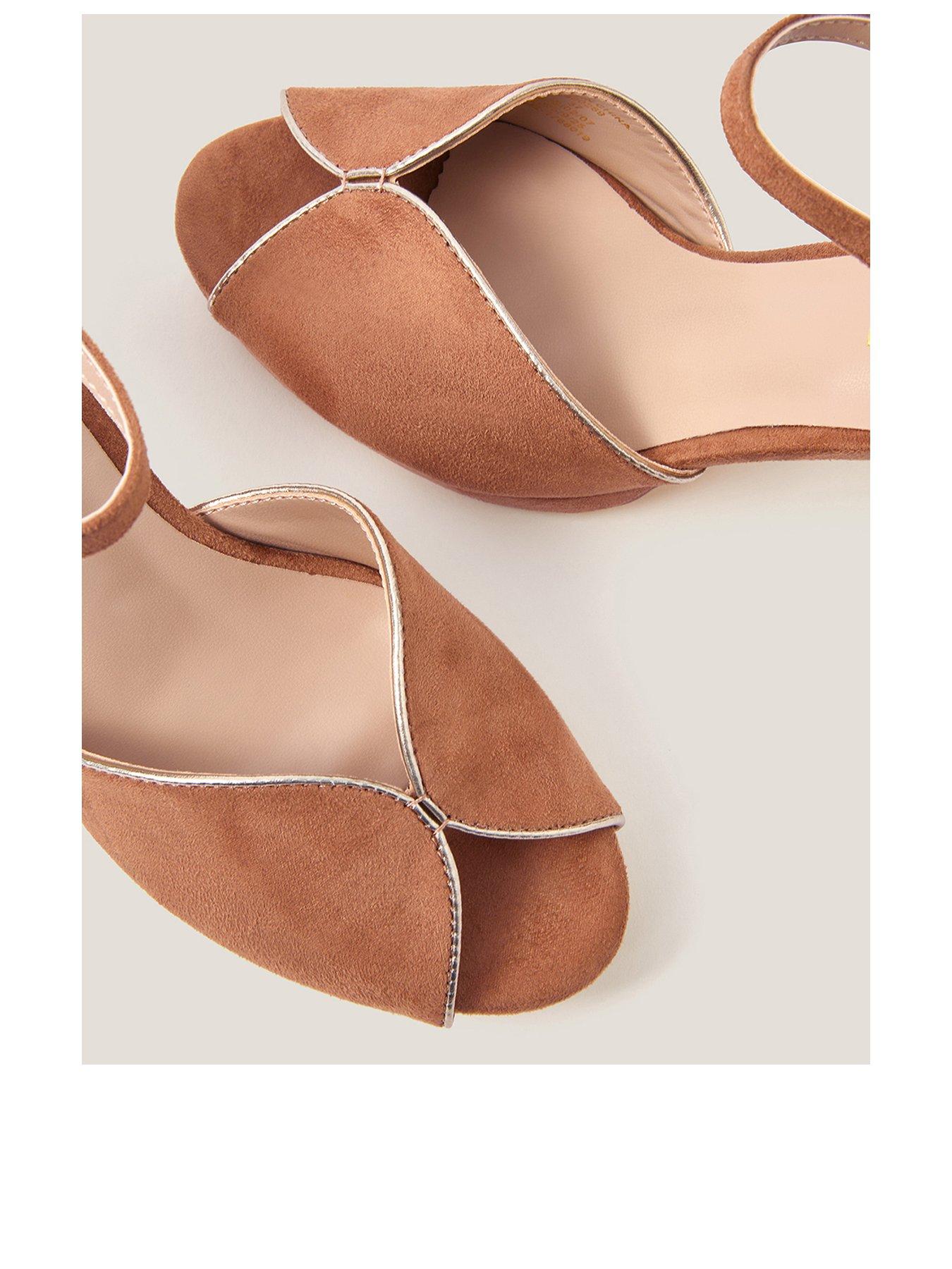Image 3 of 3 of Monsoon Gabi Gold Trim Platform