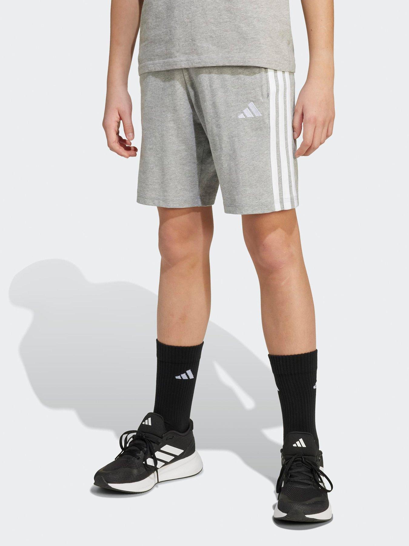 adidas-sportswear-junior-unisex-essentials-shorts-greyoutfit