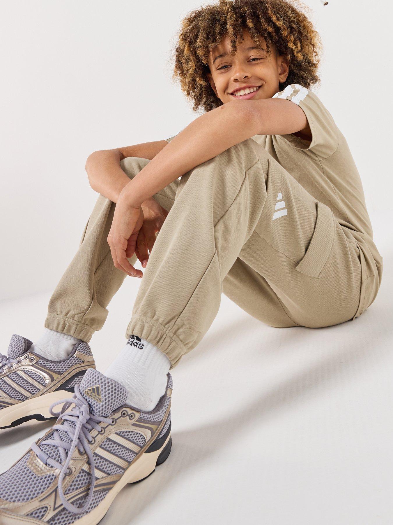 Image 4 of 7 of adidas Sportswear Junior Unisex Essentials Cargo Pants - Brown
