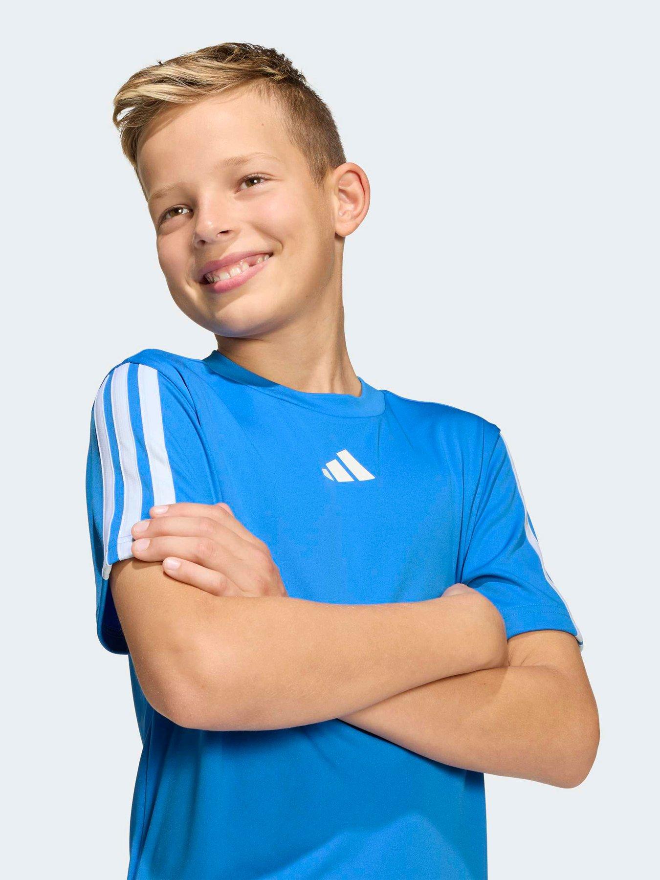 adidas-junior-boys-train-essentials-3-stripe-t-shirt-blueoutfit