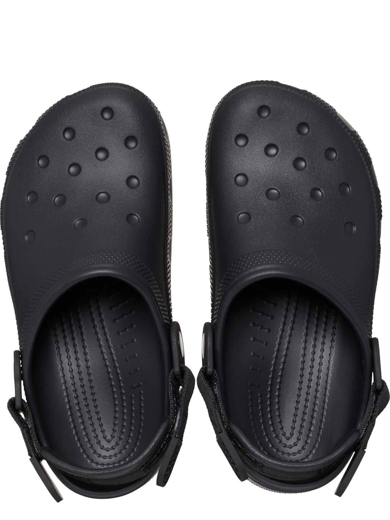 crocs-crocs-classic-work-clog-sandaloutfit