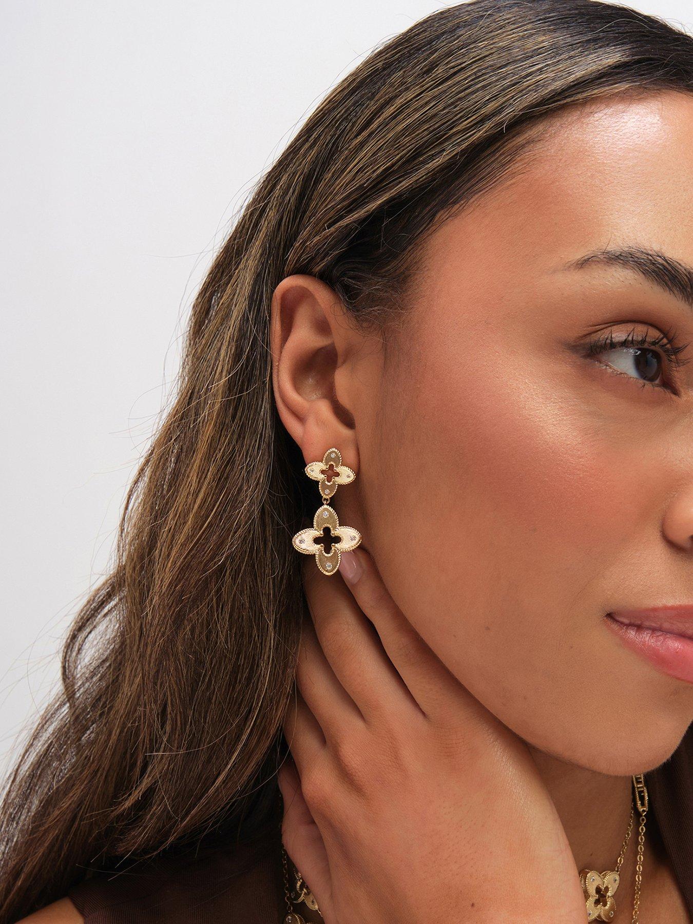 jon-richard-gold-plated-textured-crystal-clover-earringsfront