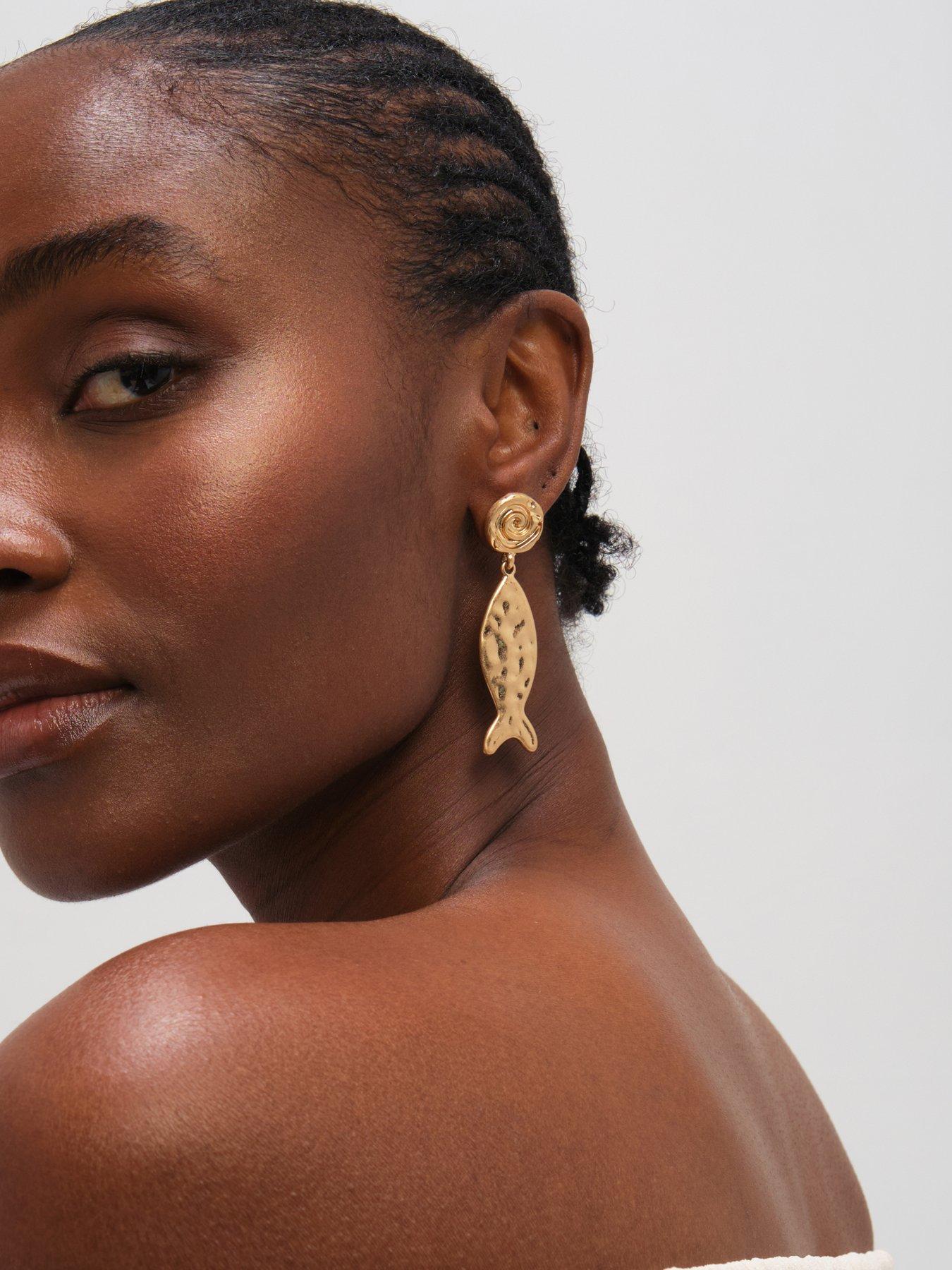 mood-mood-gold-molten-fish-statement-earringsback