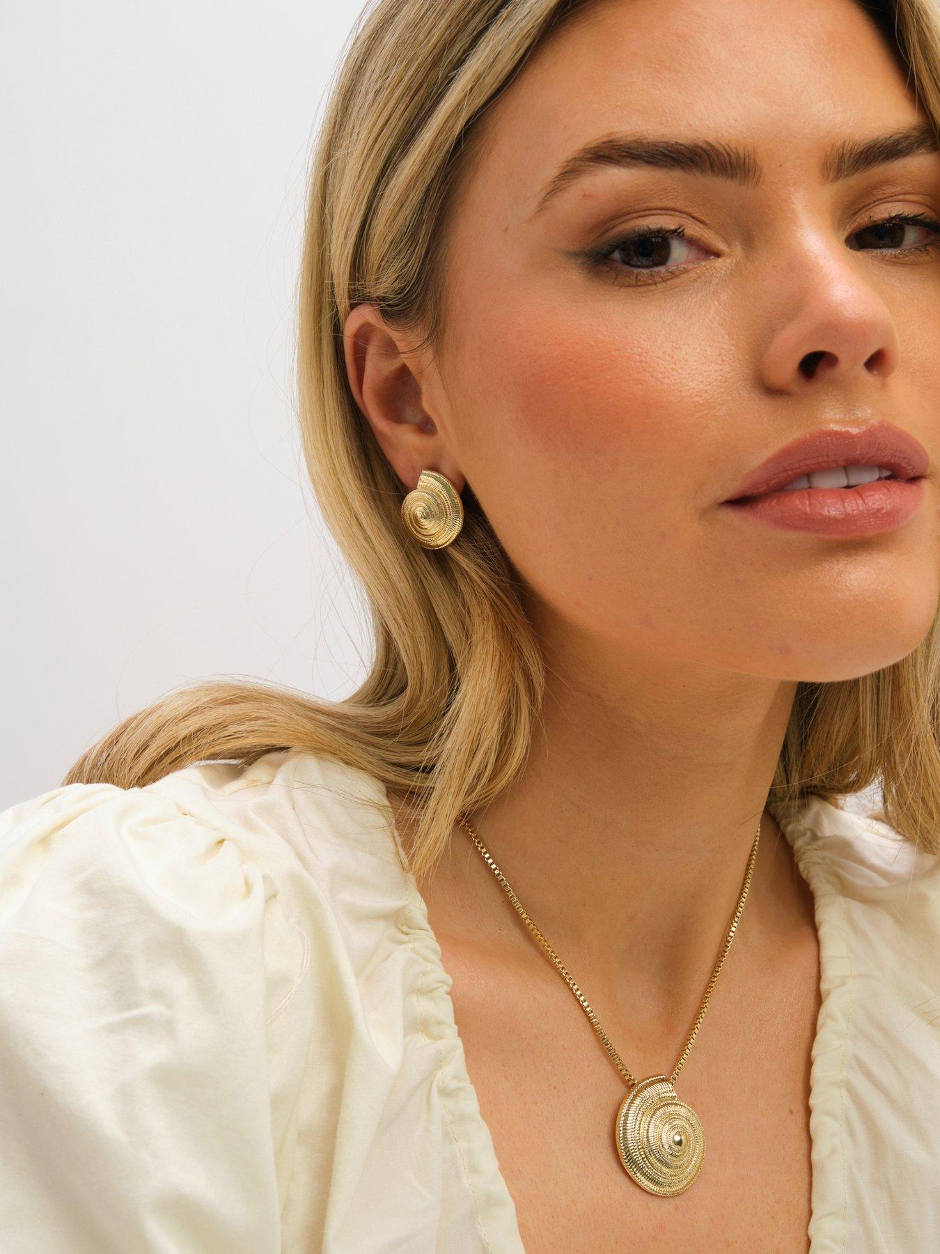 inicio-inicio-gold-plated-statement-shell-earrings-gift-pouchback