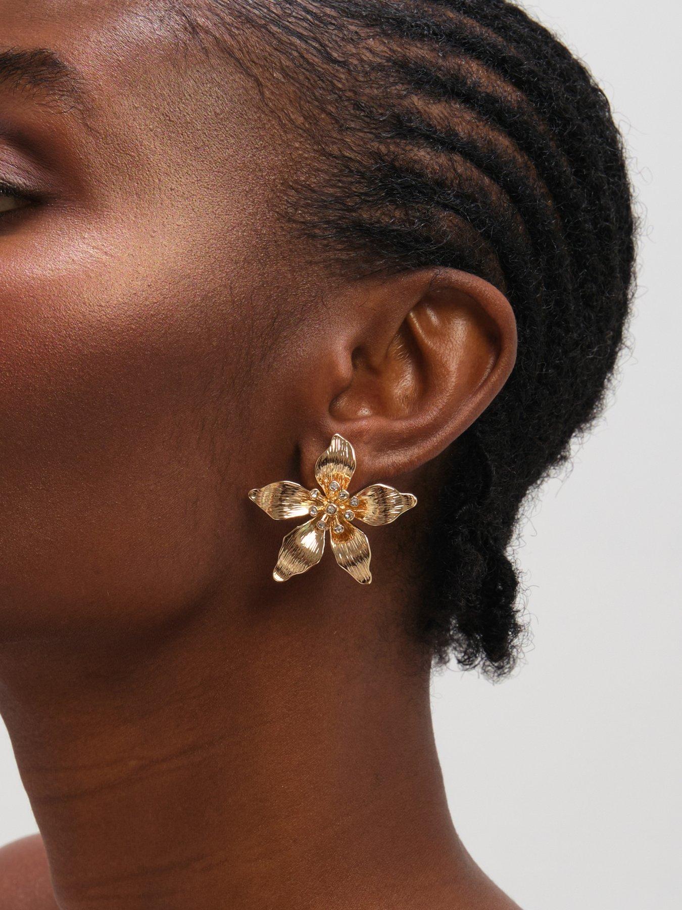 mood-mood-gold-polished-statement-floral-earringsstillFront