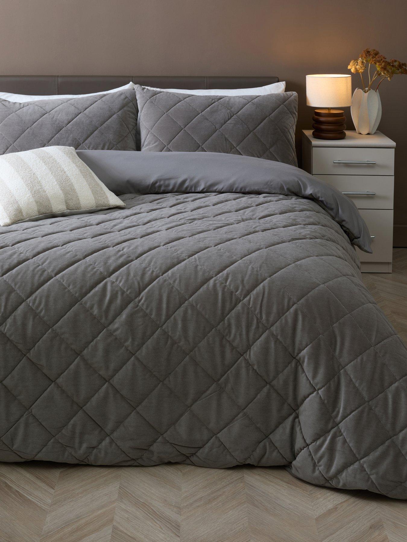 The Very Collection Matt Velvet Quilted Duvet Set