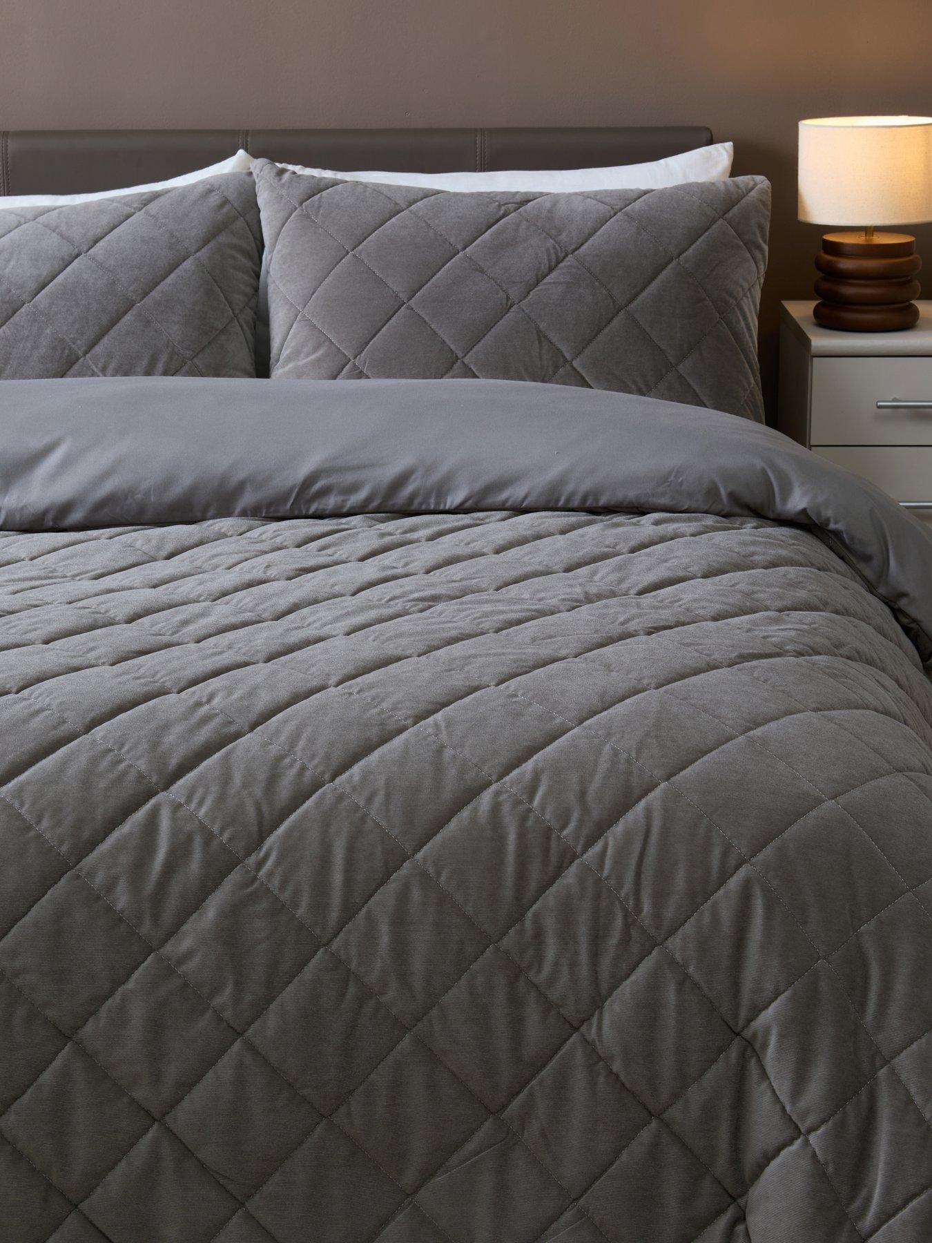Image 3 of 5 of The Very Collection Matt Velvet Quilted Duvet Set