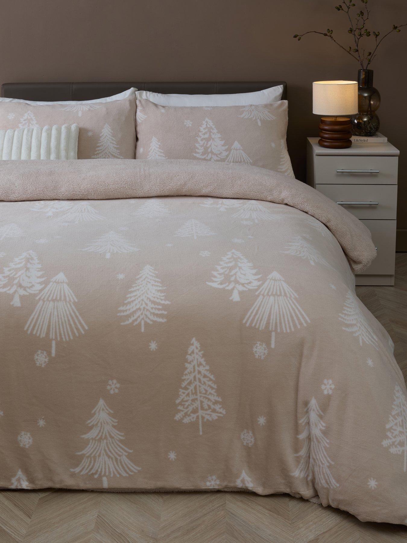 The Very Collection Cosy Christmas Natural Printed Fleece Duvet Set