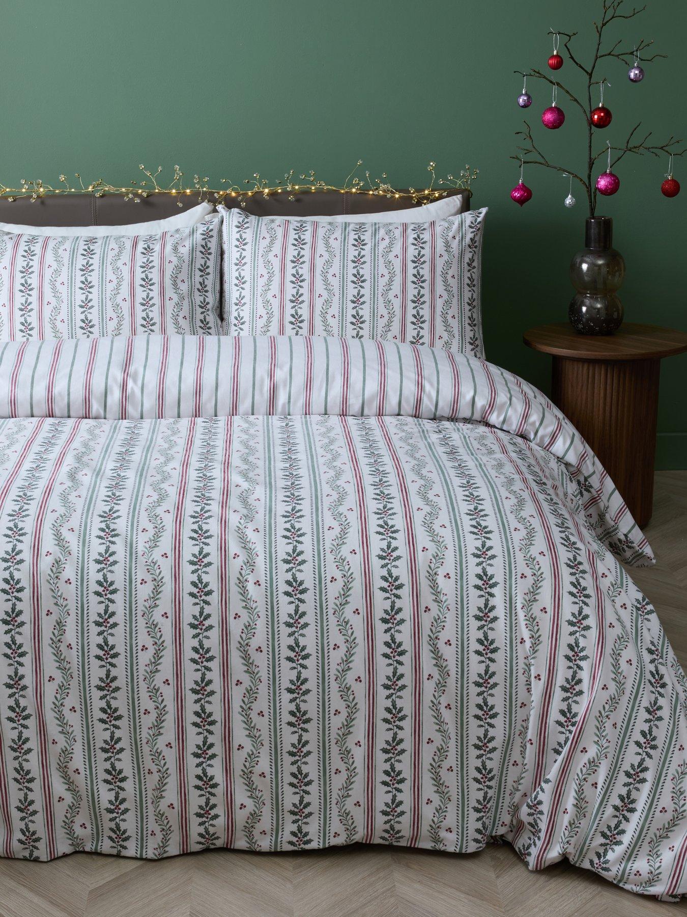 The Very Collection Christmas Holly Brushed Cotton Print Duvet Set
