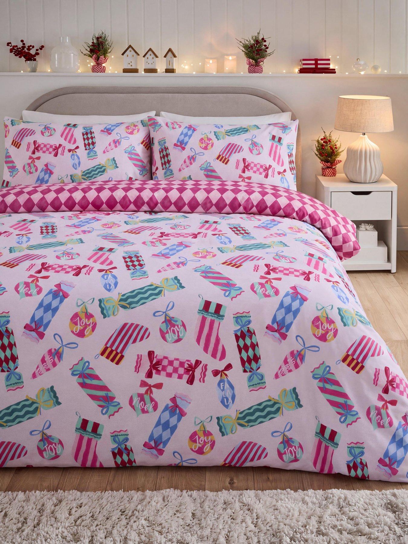 The Very Collection Christmas Cracker Print Duvet Set