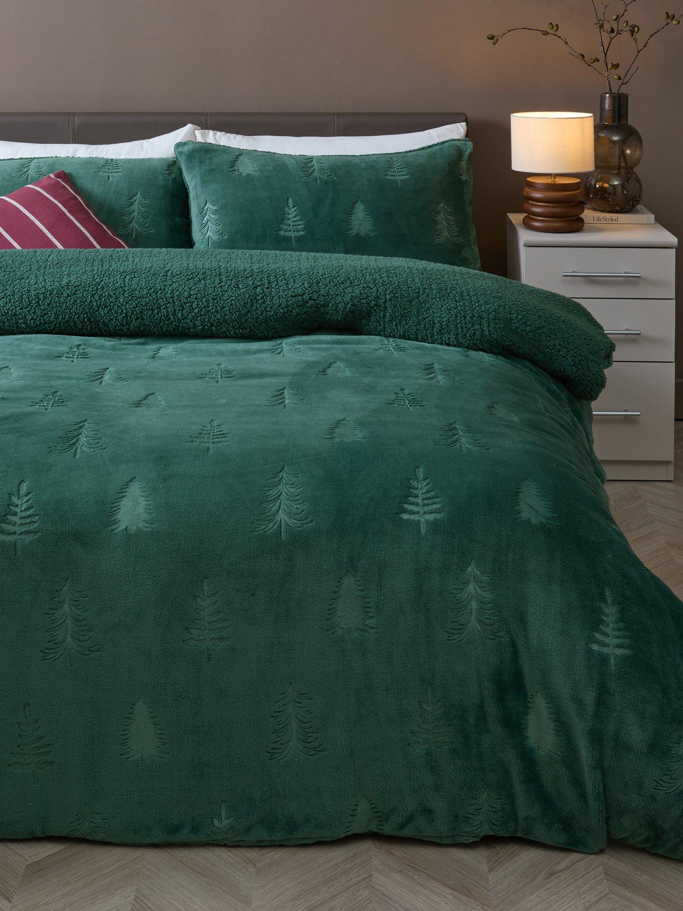 The Very Collection Christmas Tree Embossed Fleece Duvet Set