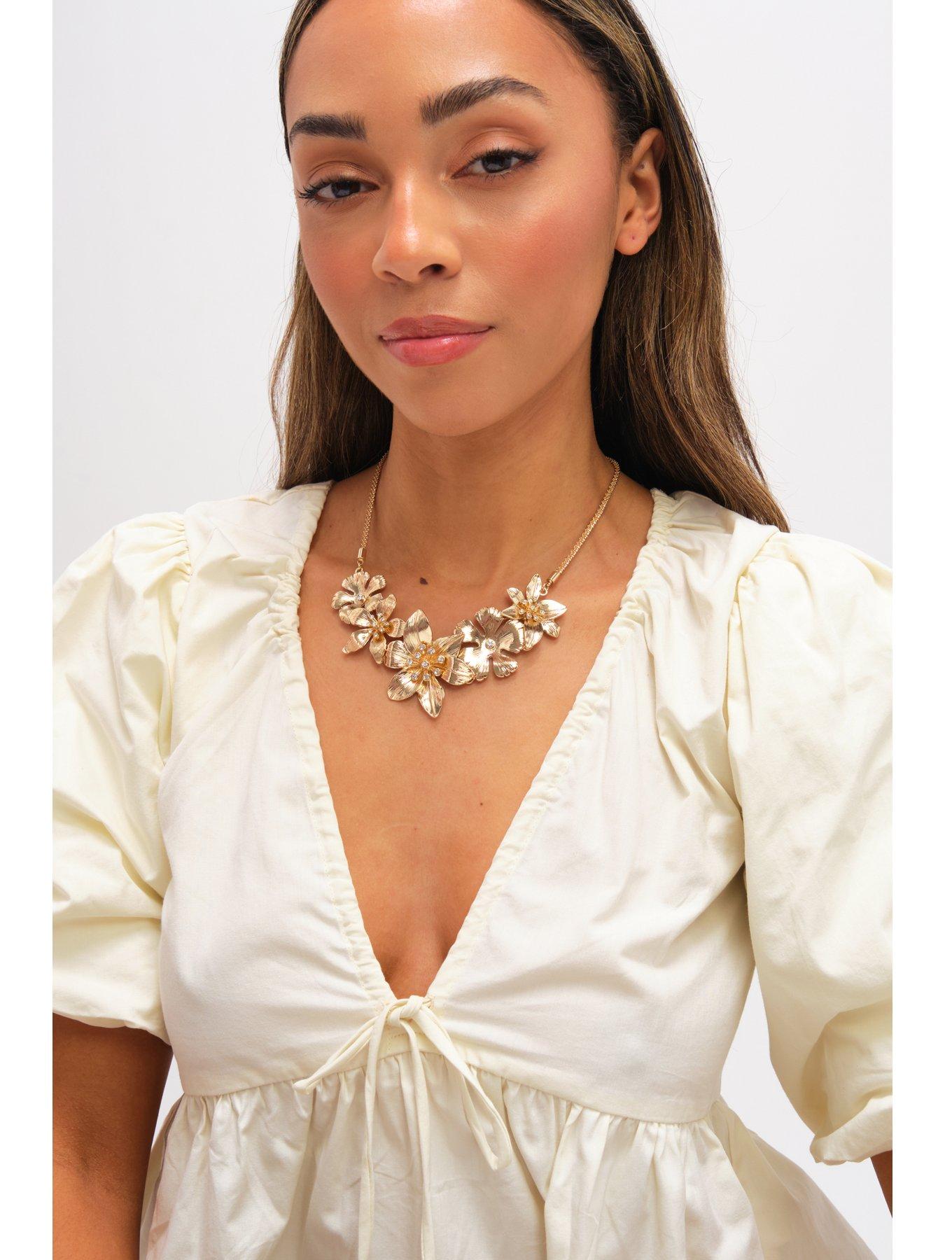 mood-mood-gold-polished-statement-floral-necklaceback