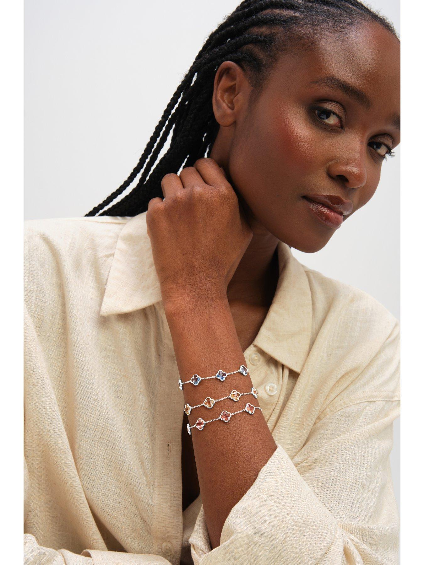 inicio-inicio-crystal-clover-bracelet-gift-pouchstillFront
