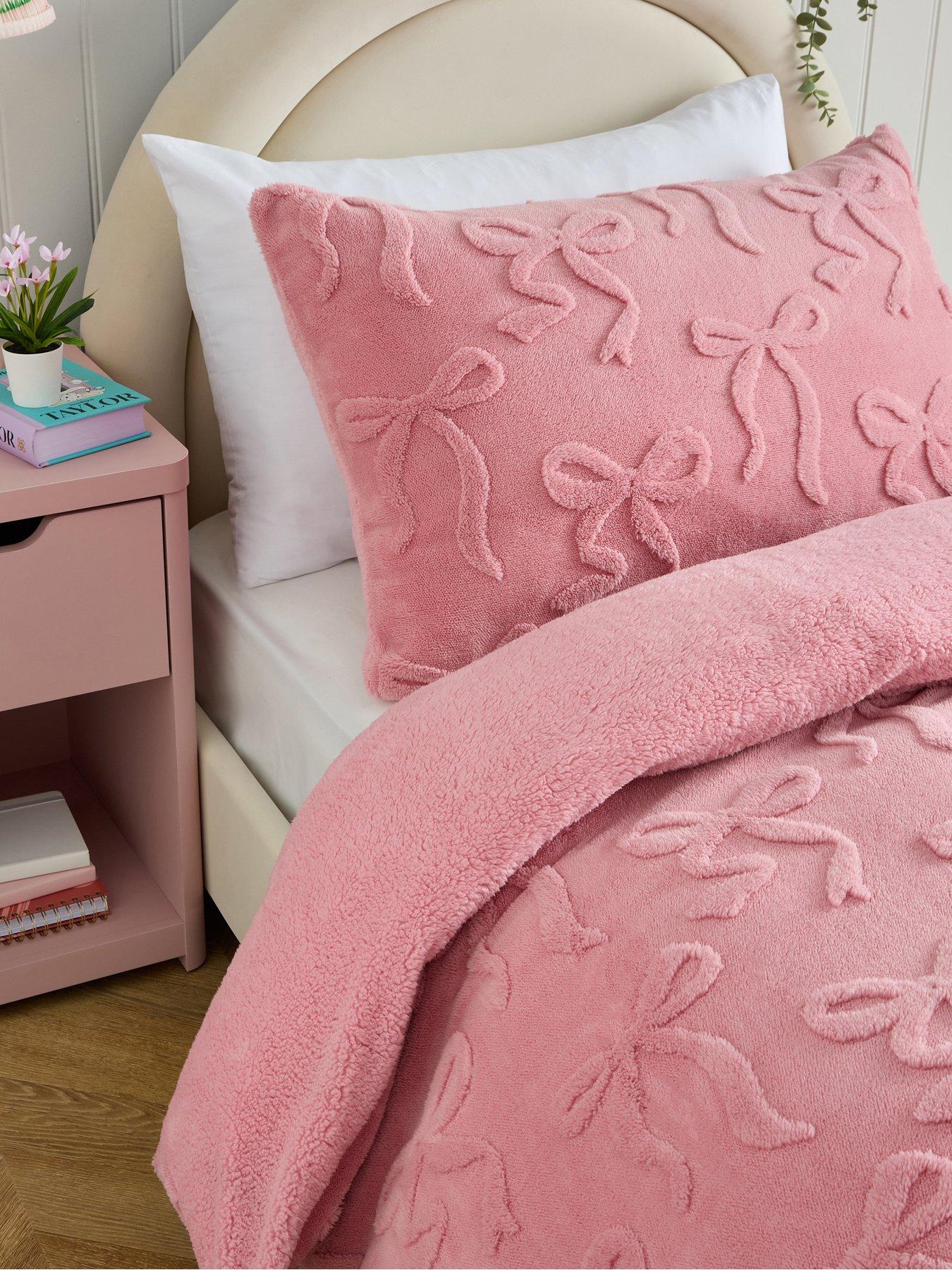 Image 3 of 4 of The Very Collection Bow Fleece Duvet Set