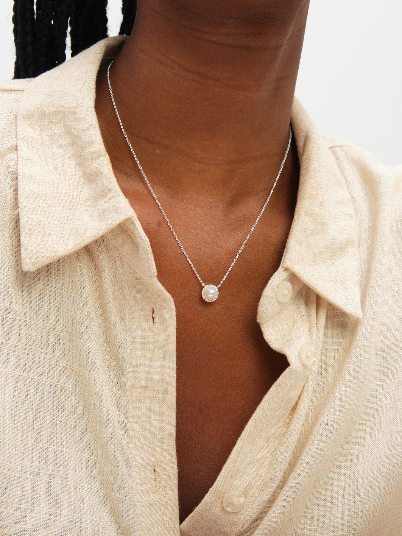 Image 3 of 4 of Inicio Sterling Silver Pearl Halo Set - Gift Box