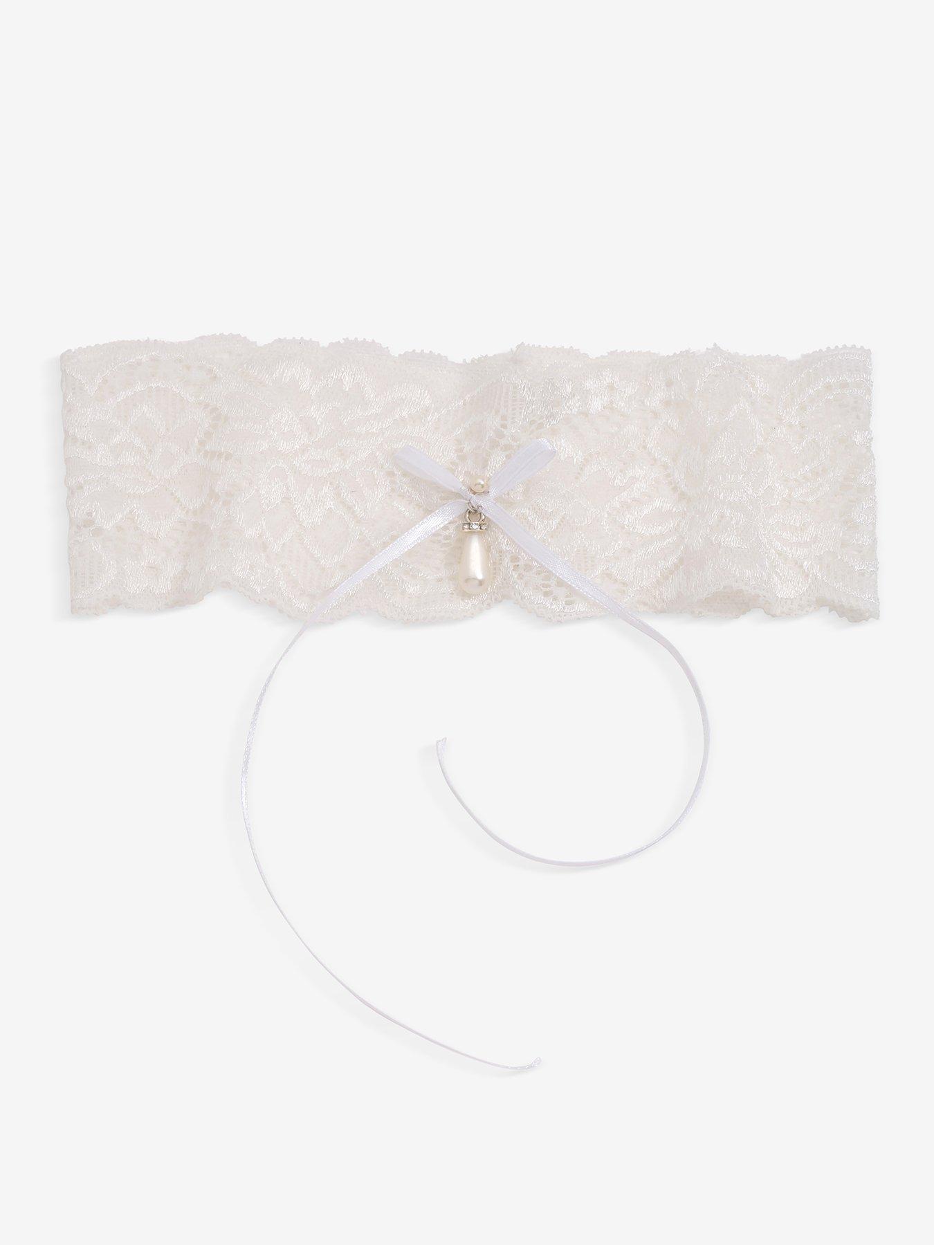 Jon Richard Ivory Garter