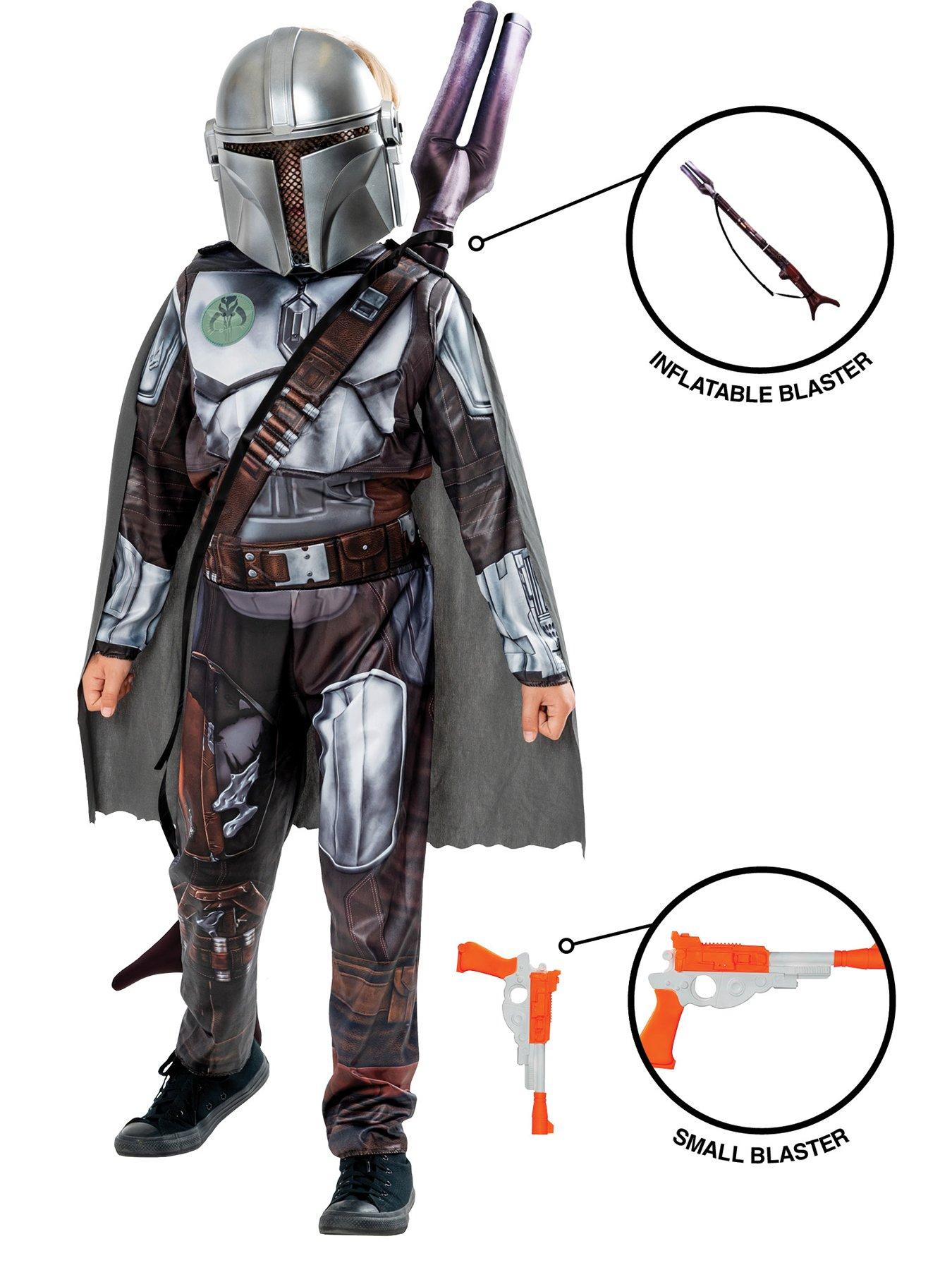 Image 4 of 5 of Star Wars The Mandalorian Deluxe Dress-up Set