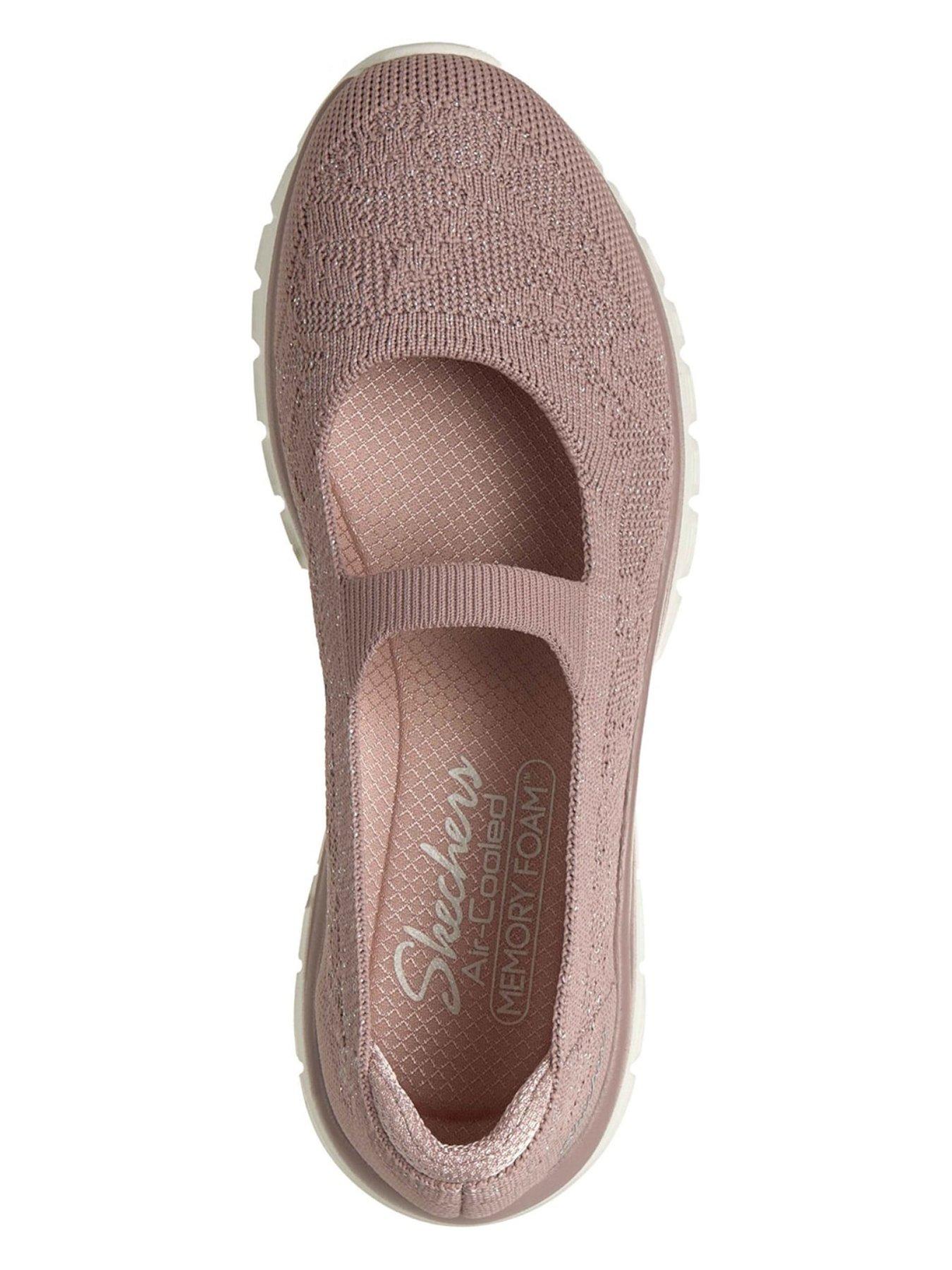 skechers-gracefuloutfit