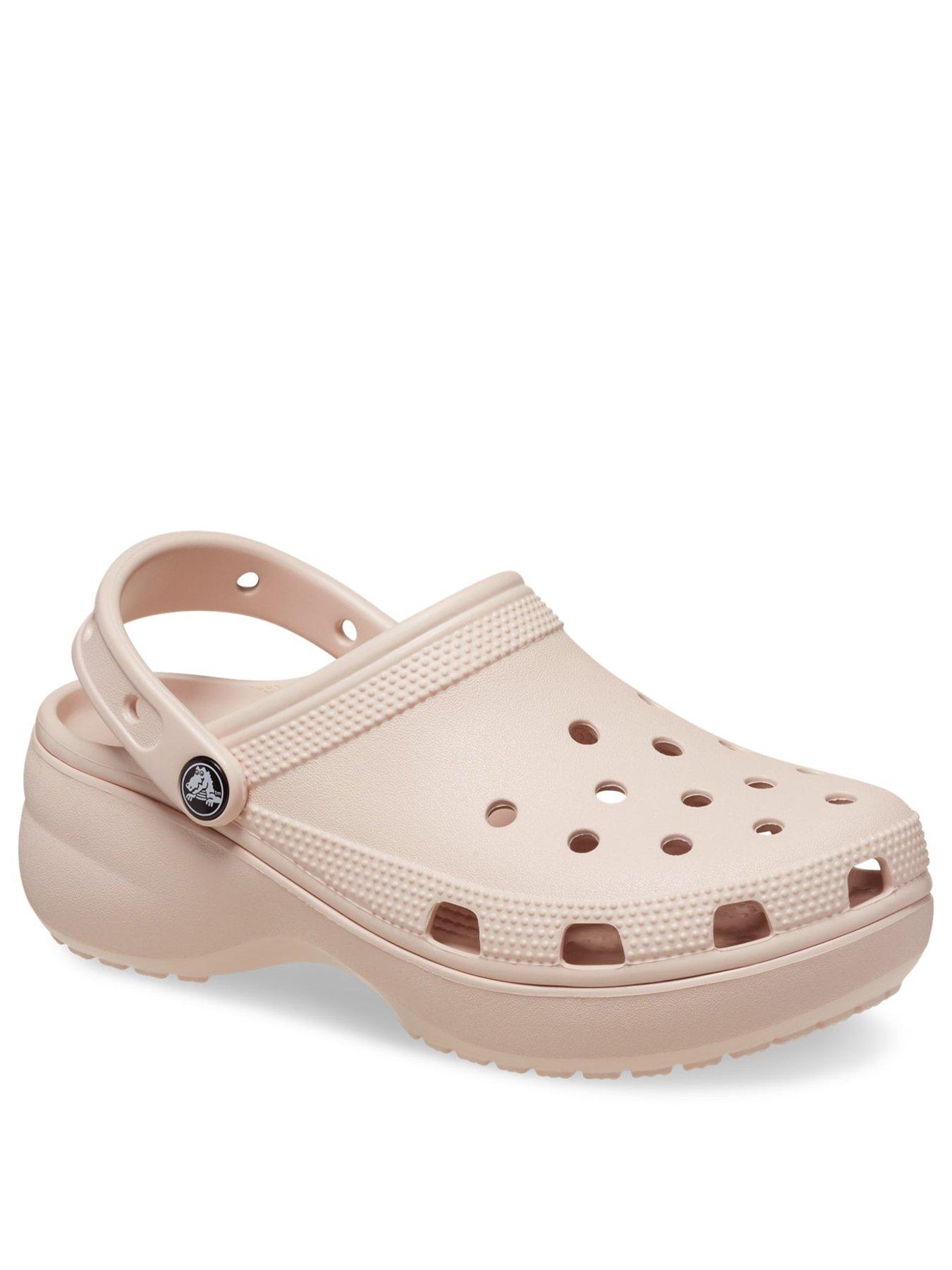 crocs-classic-platform-clogstillFront