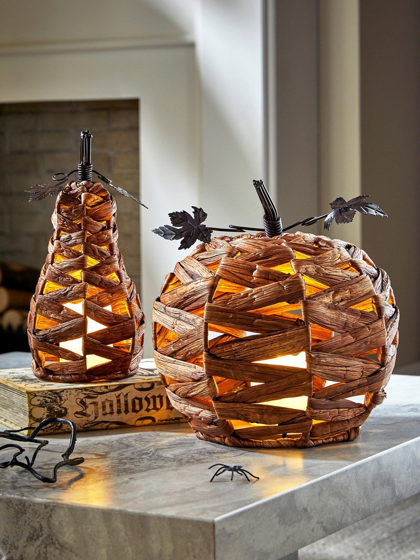 The Very Collection Water Hyacinth Pumpkin/Pear Set 2 With LED Candle Lights