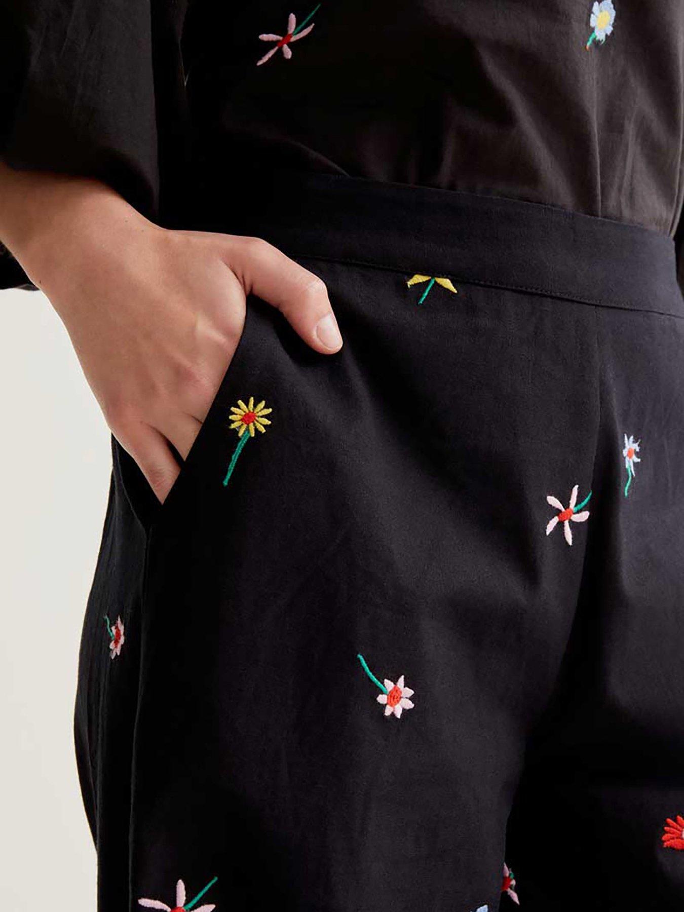 compania-fantastica-flowers-trousers-blackdetail