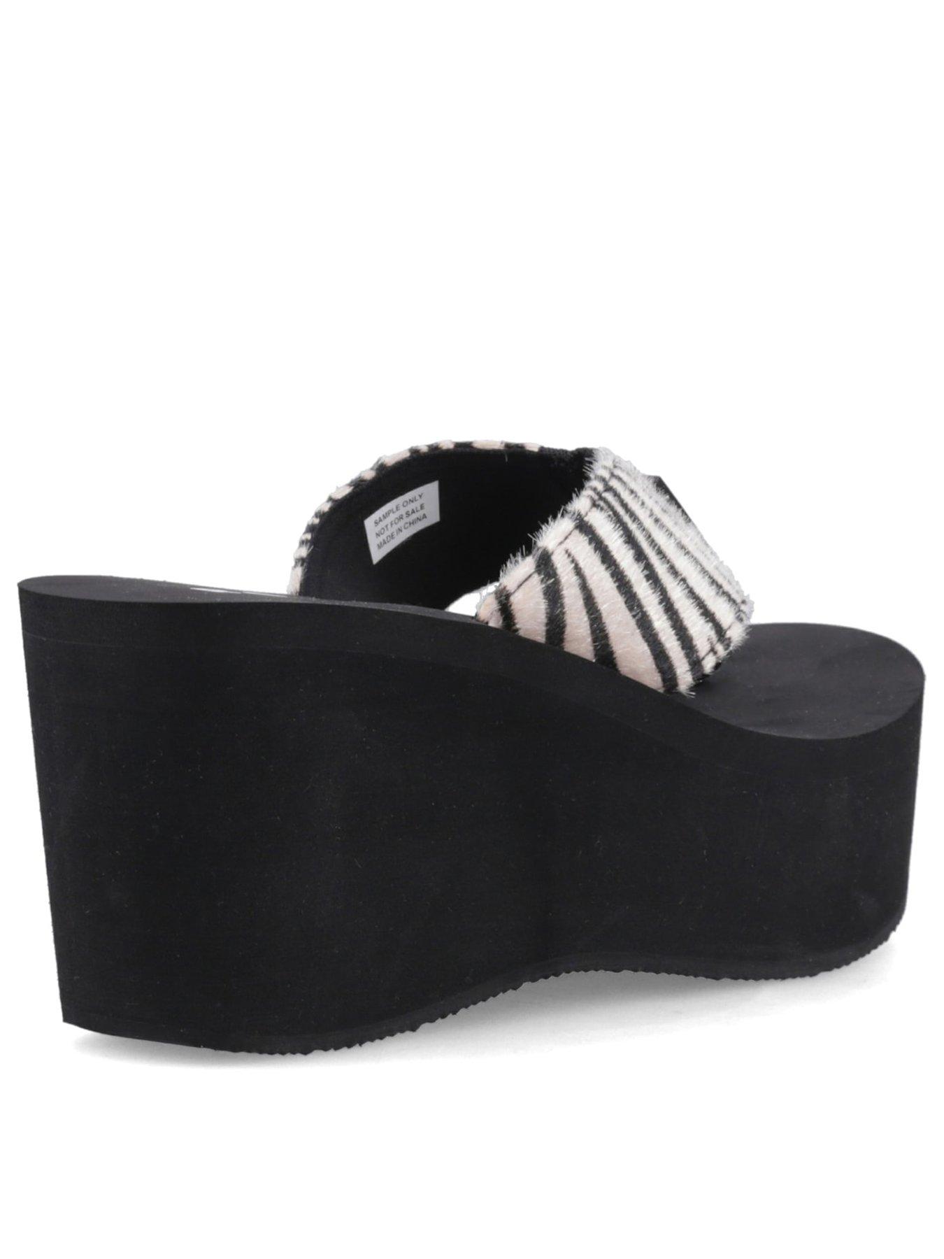 Image 3 of 5 of Rocket Dog Crush Simba Wedge Sandal - Black