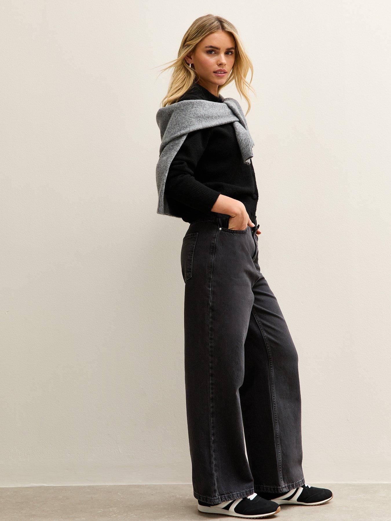 new-look-petite-washed-adalae-wide-leg-jeans-blackoutfit