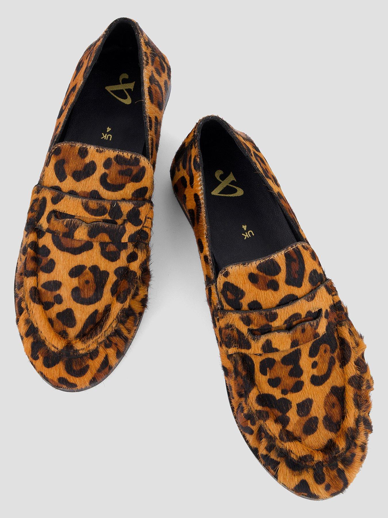 Image 3 of 7 of The Very Collection Wide Fit Leather Penny Loafer - Brown