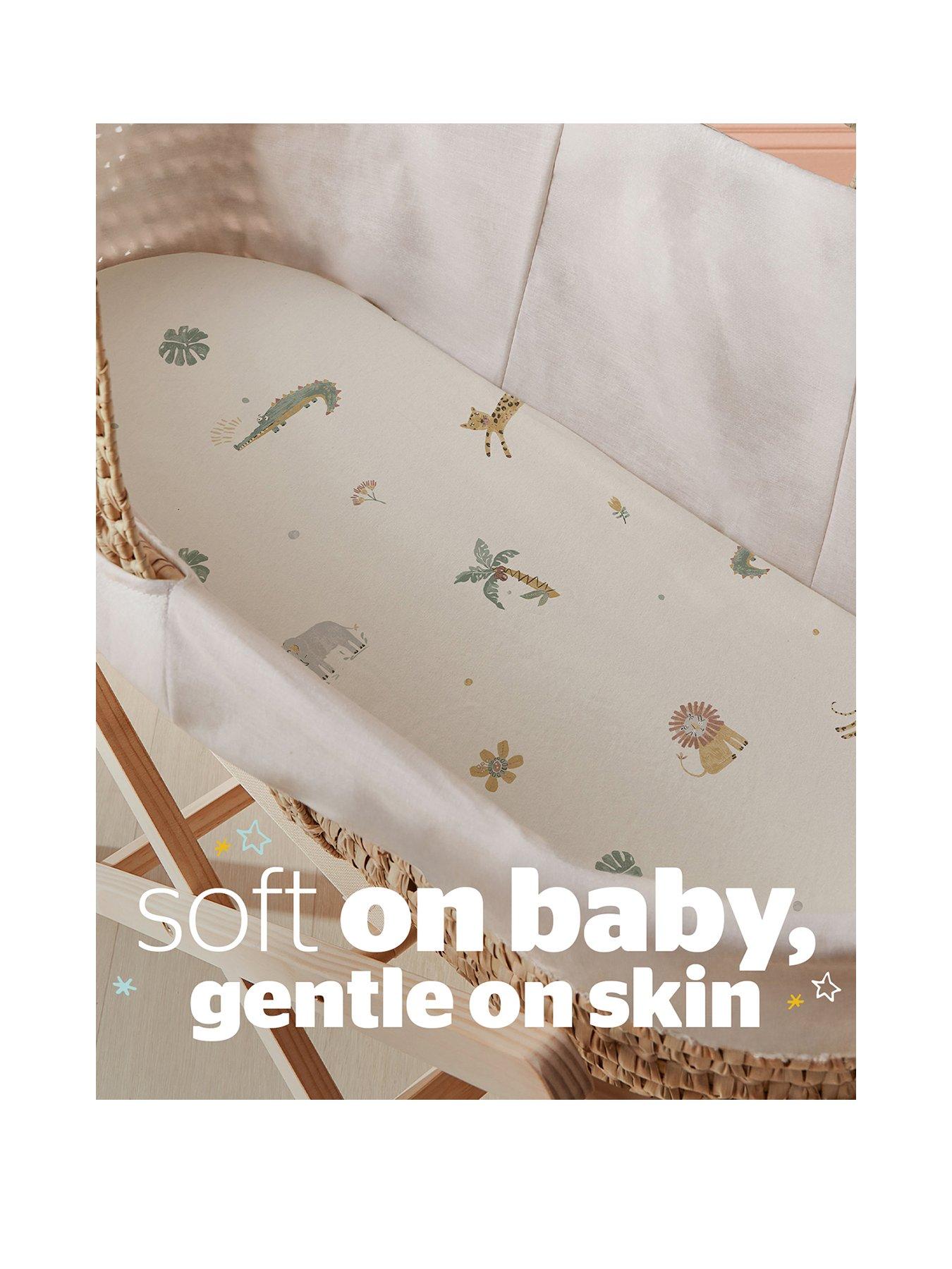 silentnight-safe-nights-fitted-sheet-moses-basket-safari-2-packstillFront