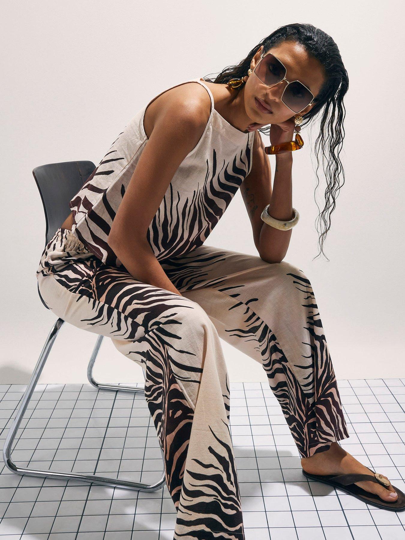 Image 4 of 4 of River Island Animal Print Linen Blend Tank - Cream