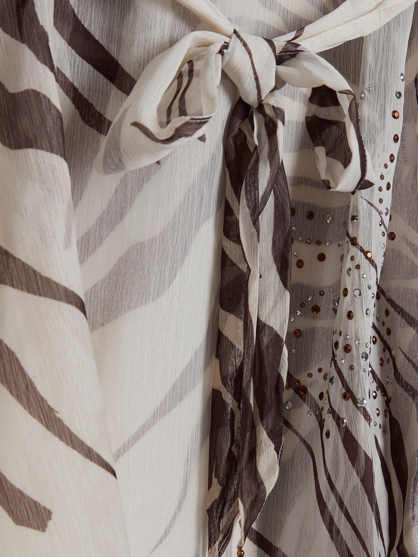 Image 6 of 6 of River Island Animal Mini Kaftan - Cream