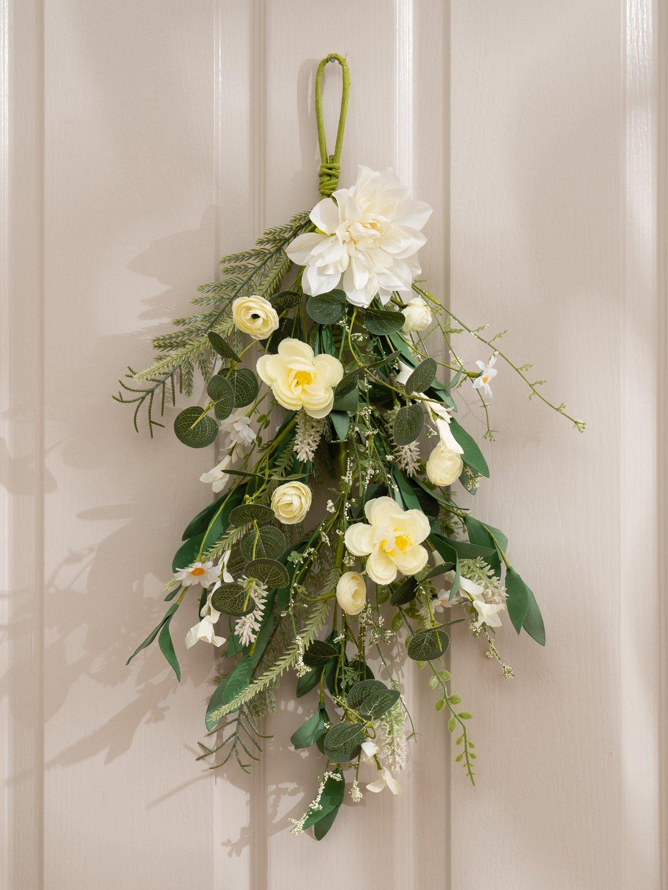 Scottish Everlasting Floral Swag White