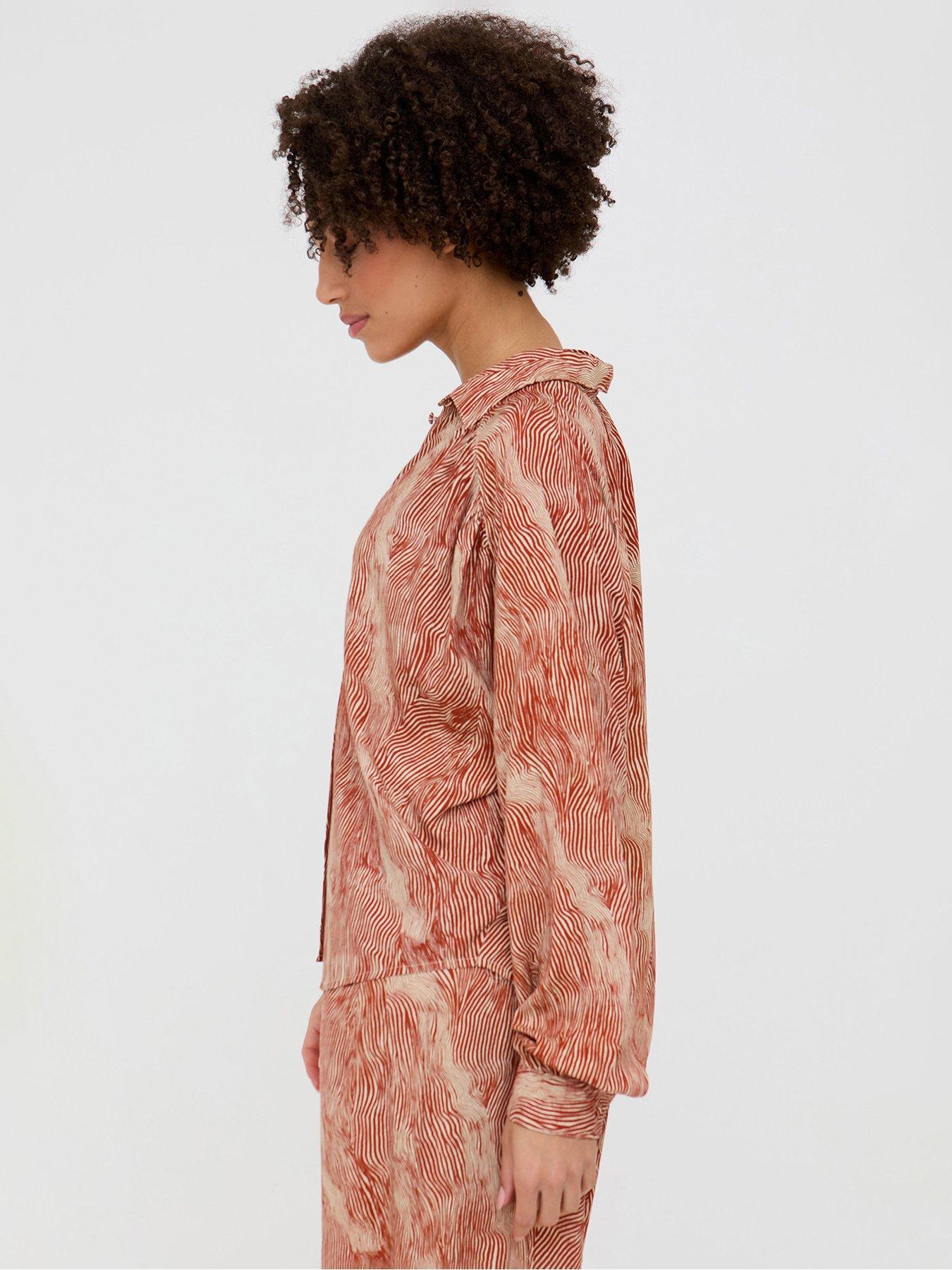 raffya-ginger-button-down-tiger-print-shirt-in-ginger-orangeoutfit