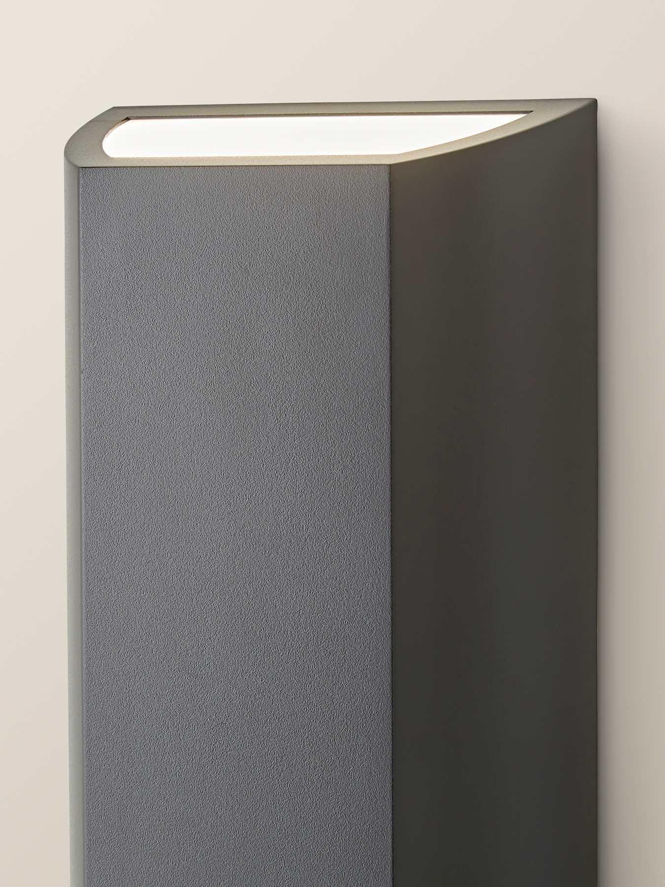 valuelights-leon-matte-black-ip65-integrated-led-updown-outdoor-wall-lightdetail