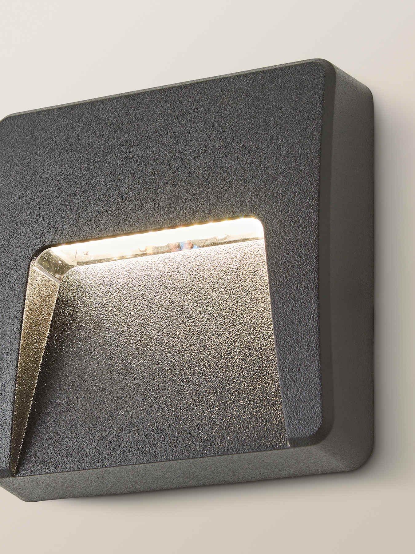 valuelights-sam-black-square-ip65-integrated-led-outdoor-wall-lightdetail