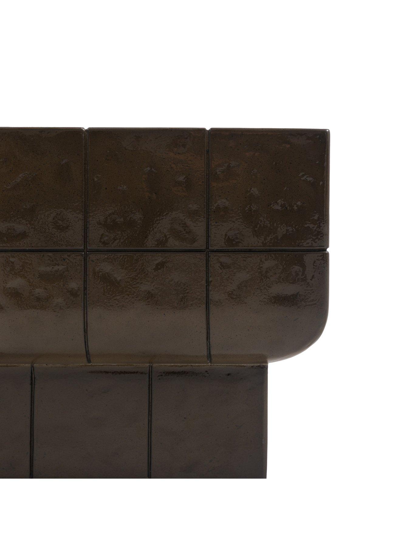 gallery-direct-novara-coffee-tabledetail