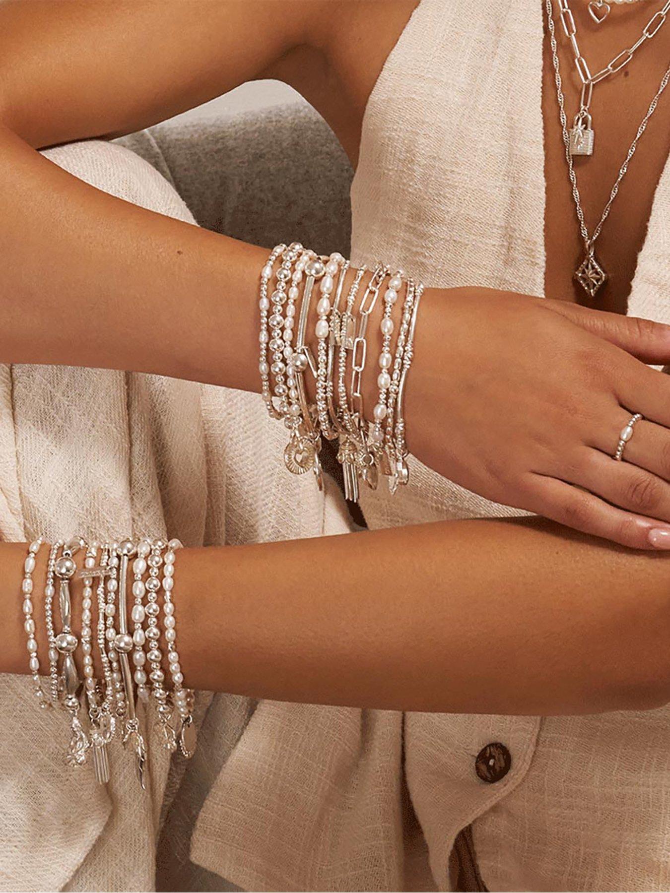 chlobo-silver-cute-charm-pearl-braceletback