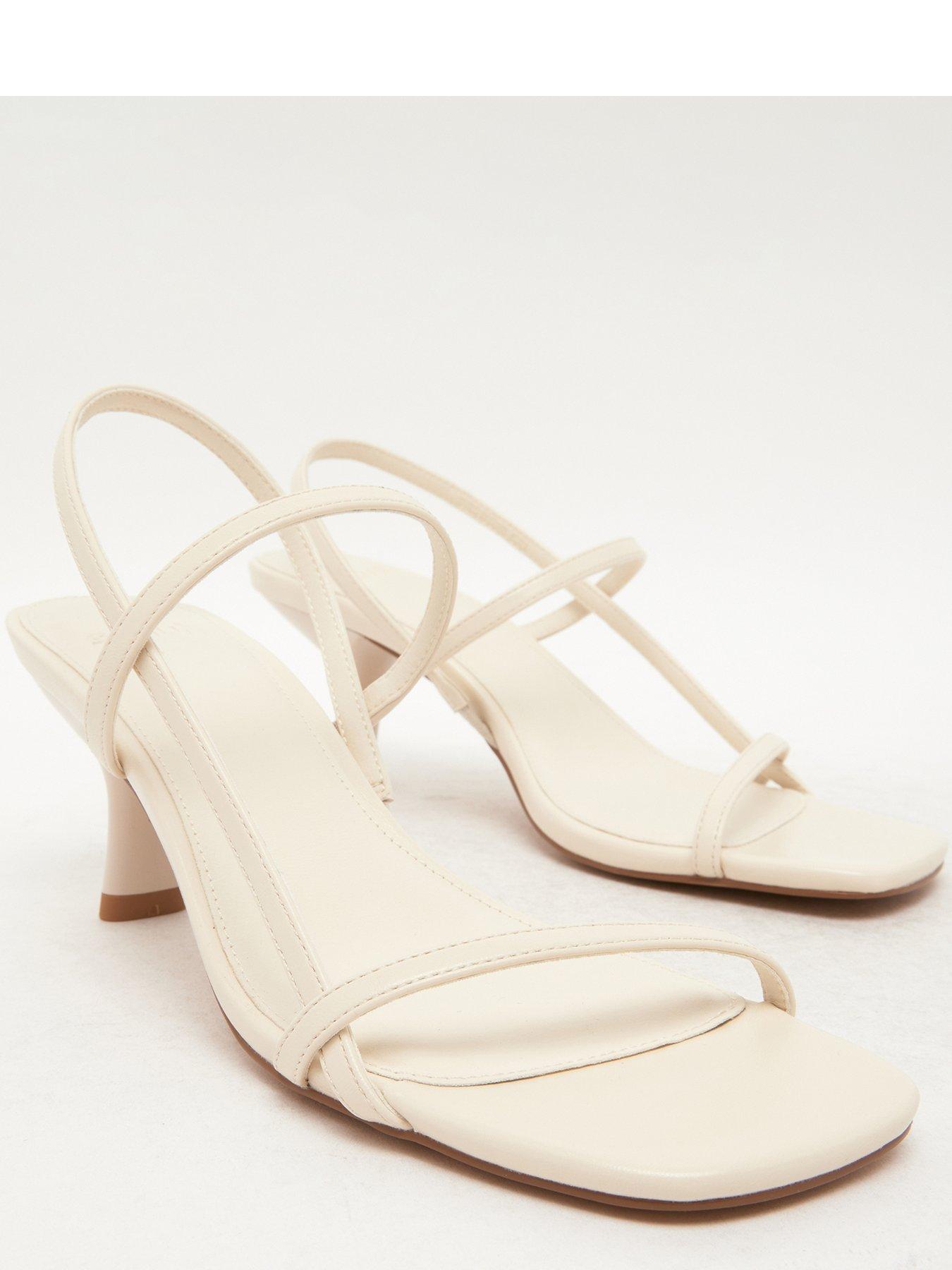 schuh-sav-strappy-kitten-heel-sandal-off-whiteoutfit