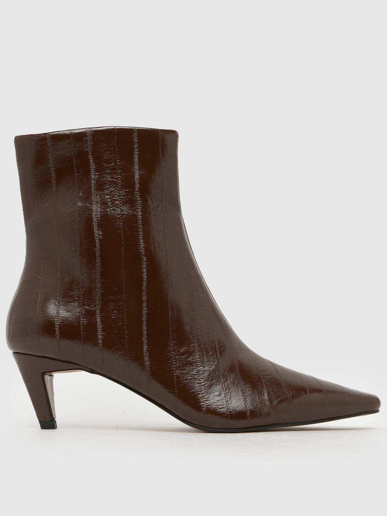 schuh-brooklyn-kitten-heel-boot-brownfront