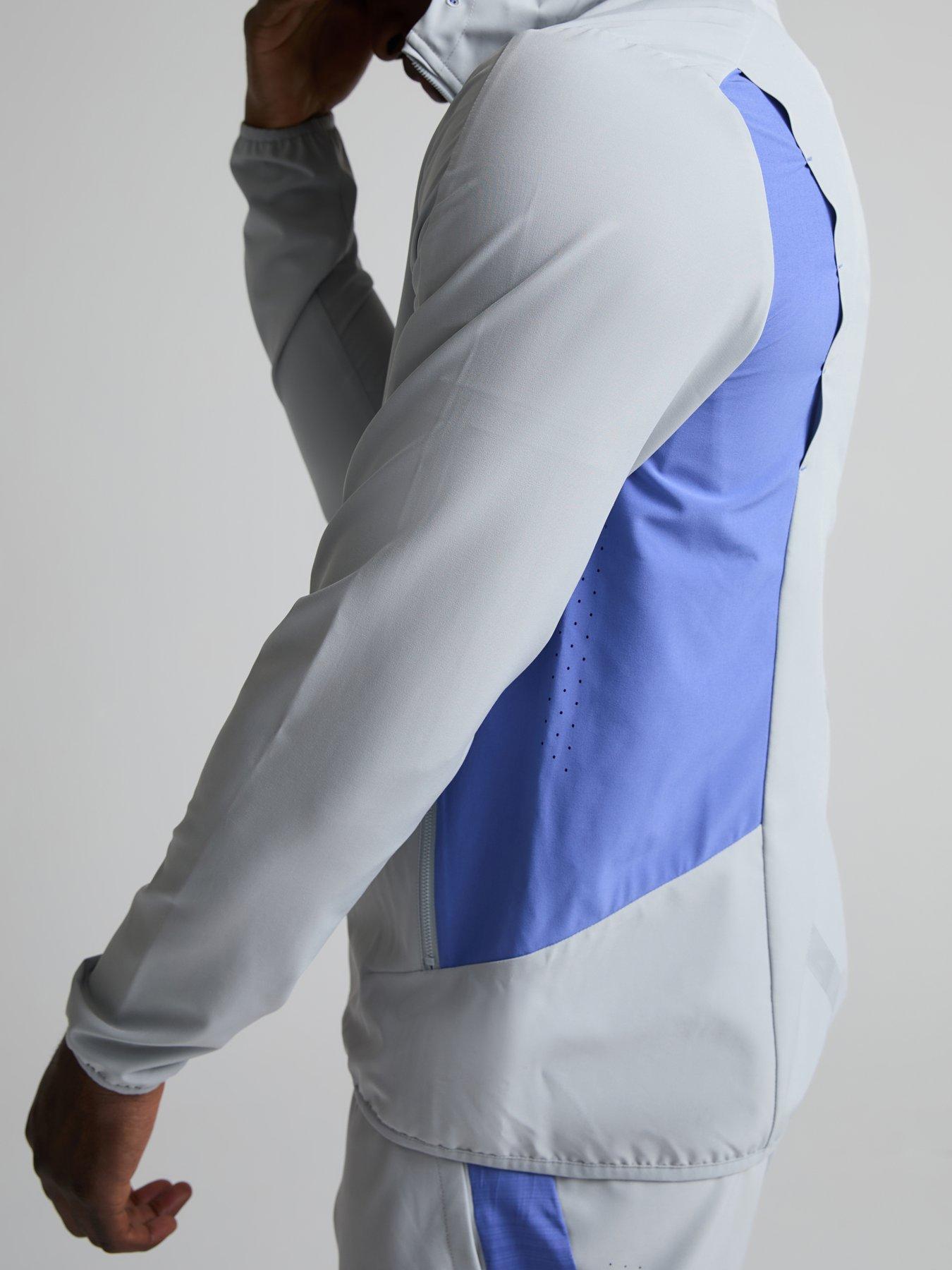 Image 5 of 5 of Monterrain Mens Lyder Windrunner - Grey