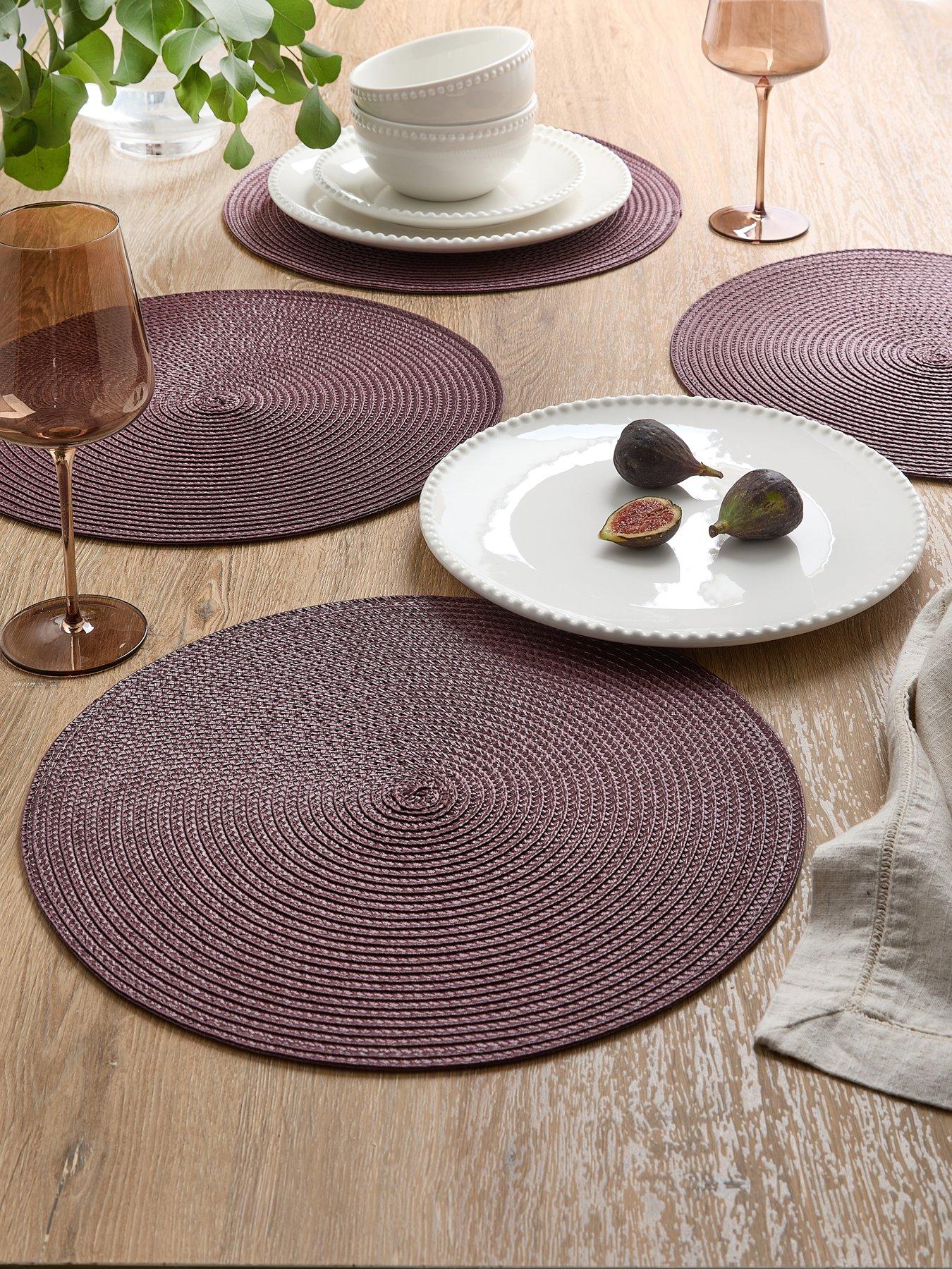 The Very Collection Set Of 4 Round Woven Placemats - Dark Red
