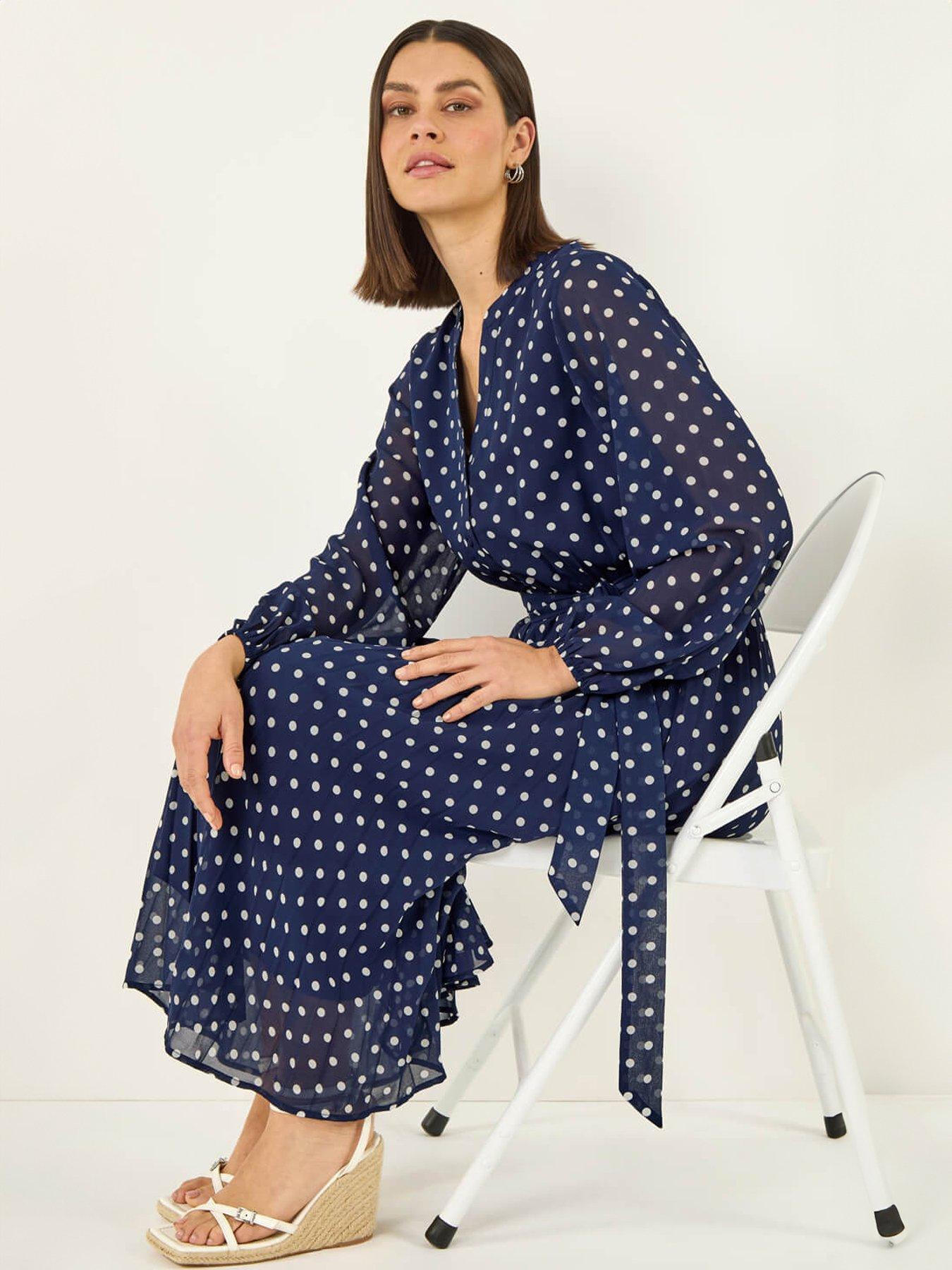 roman-spot-print-pleated-midi-dressoutfit