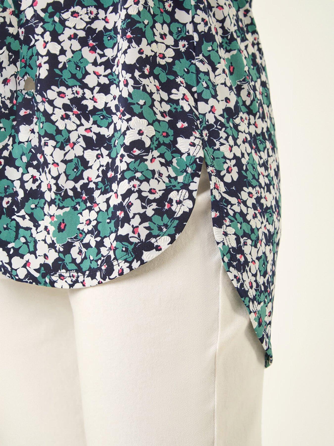roman-textured-floral-print-topdetail