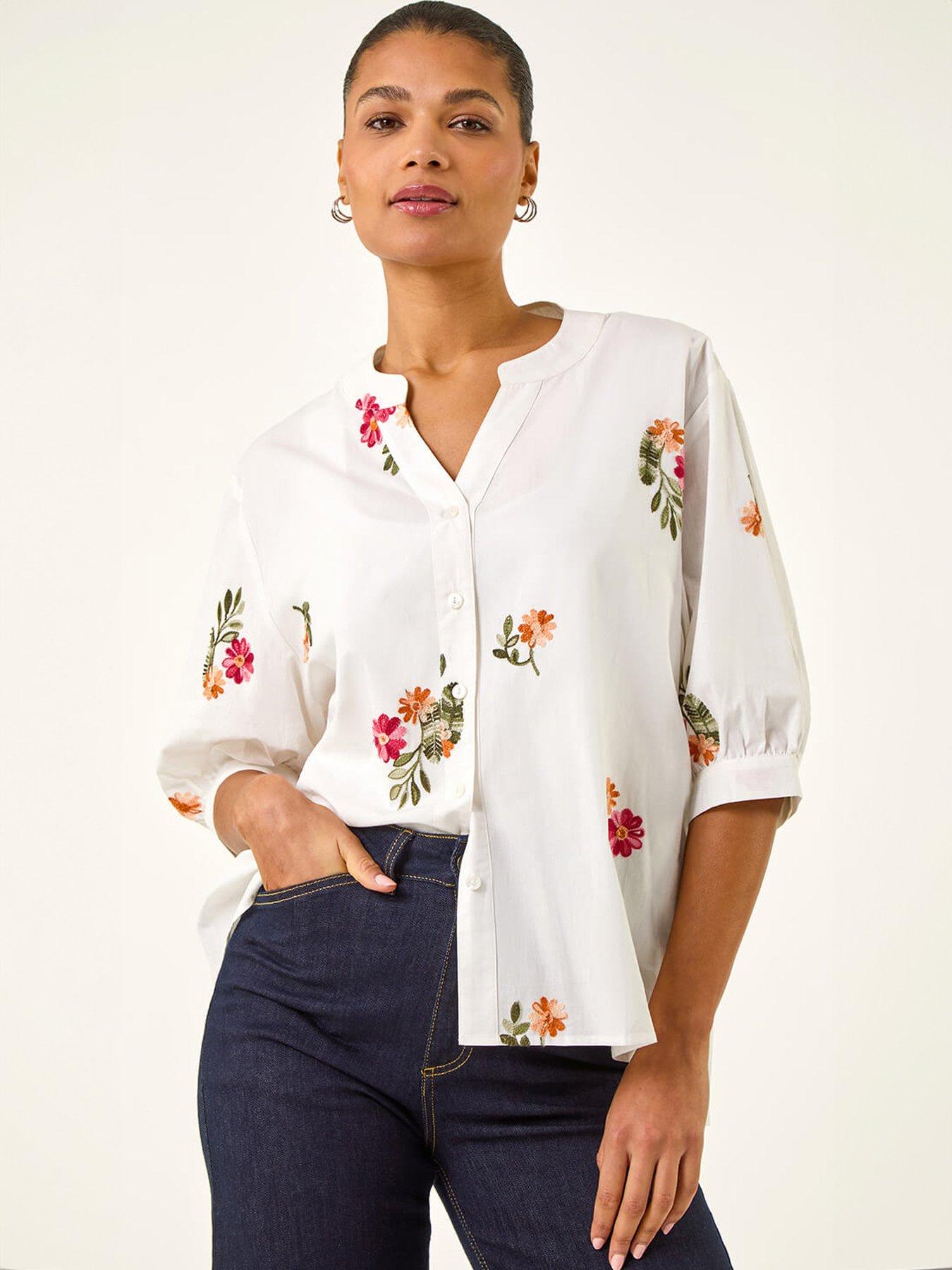 roman-floral-embroidered-v-neck-blouseoutfit