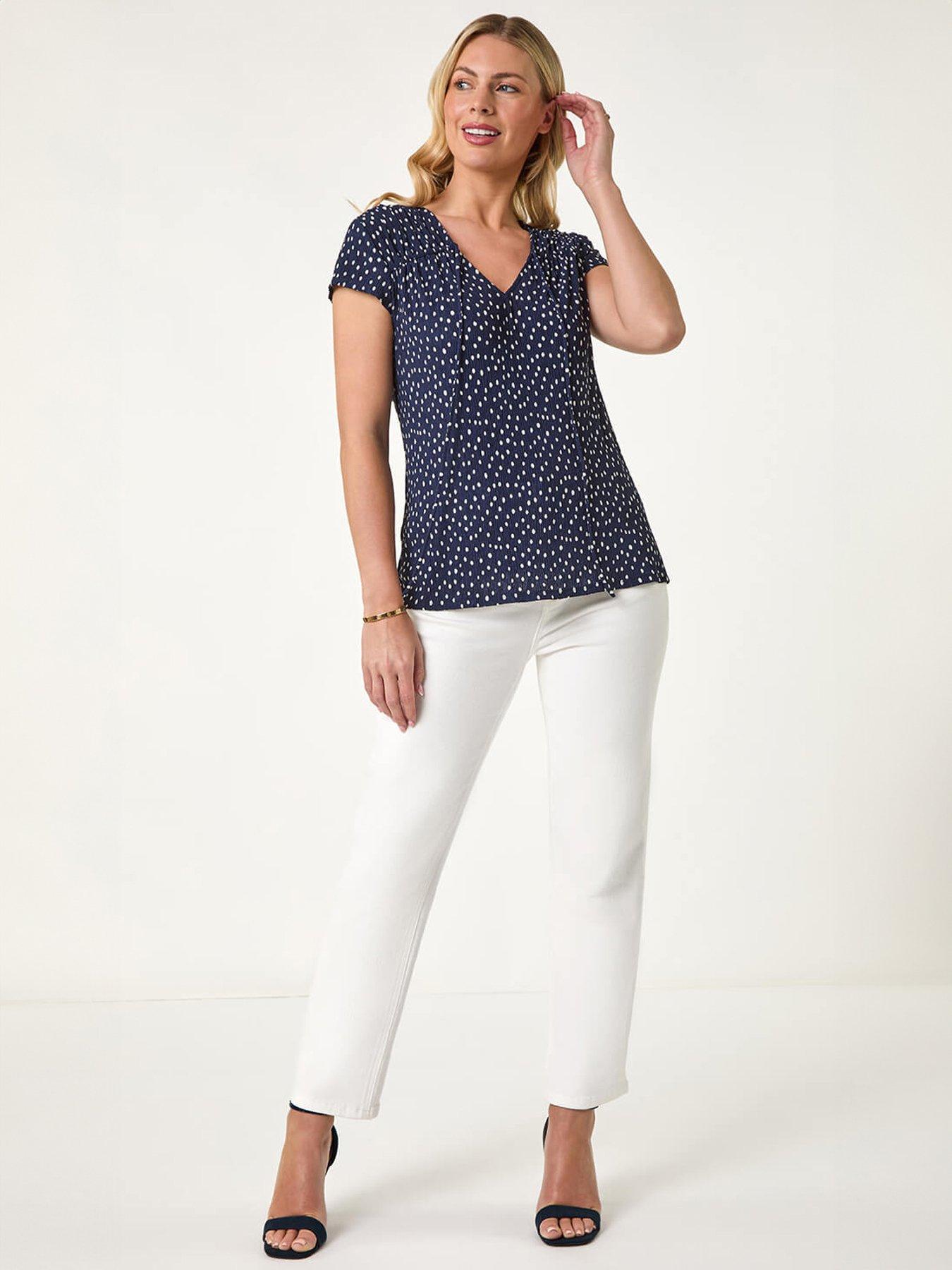 roman-petite-spot-print-crinkle-v-neck-topback